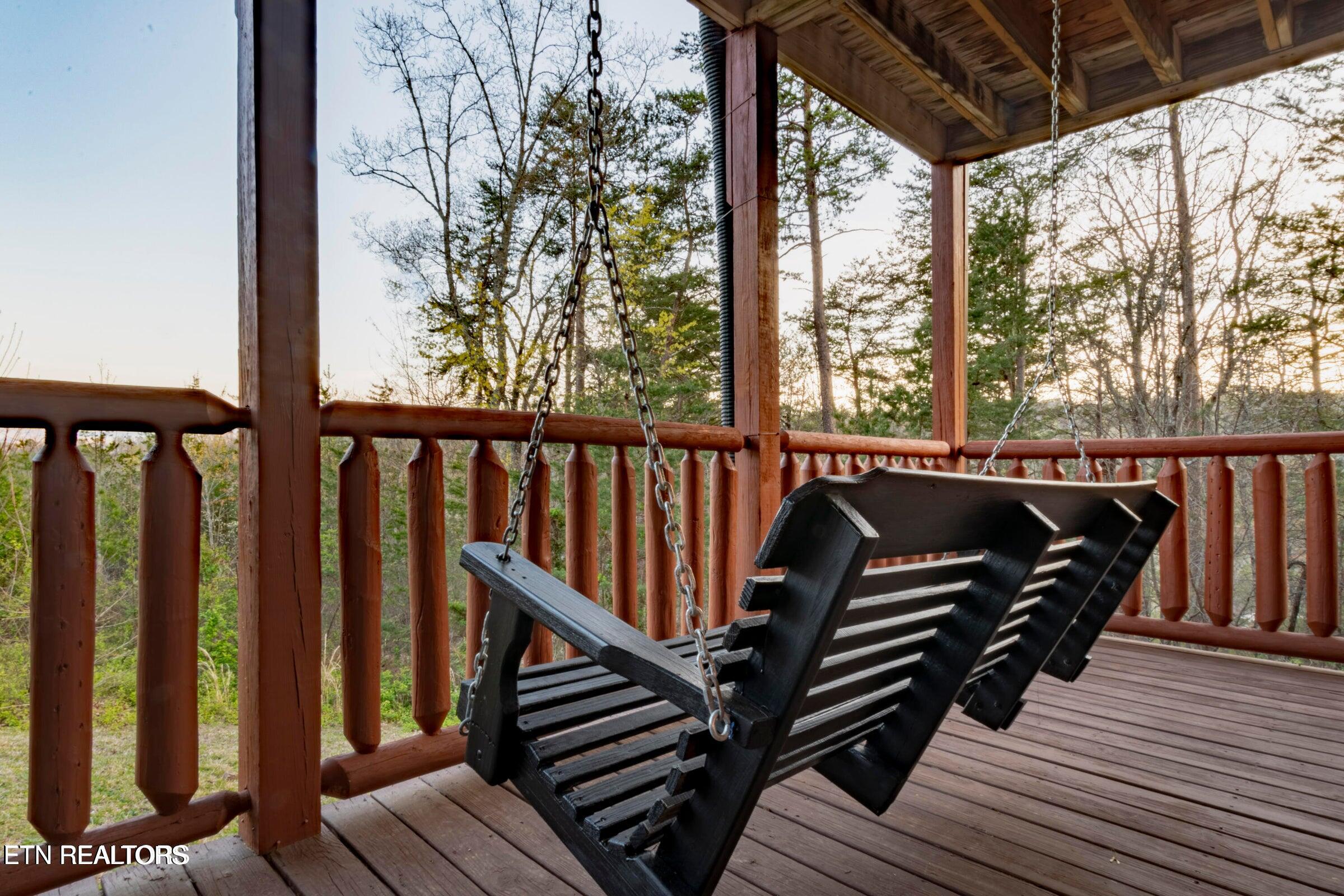 1713 Bear View Road Sevierville TN 37876