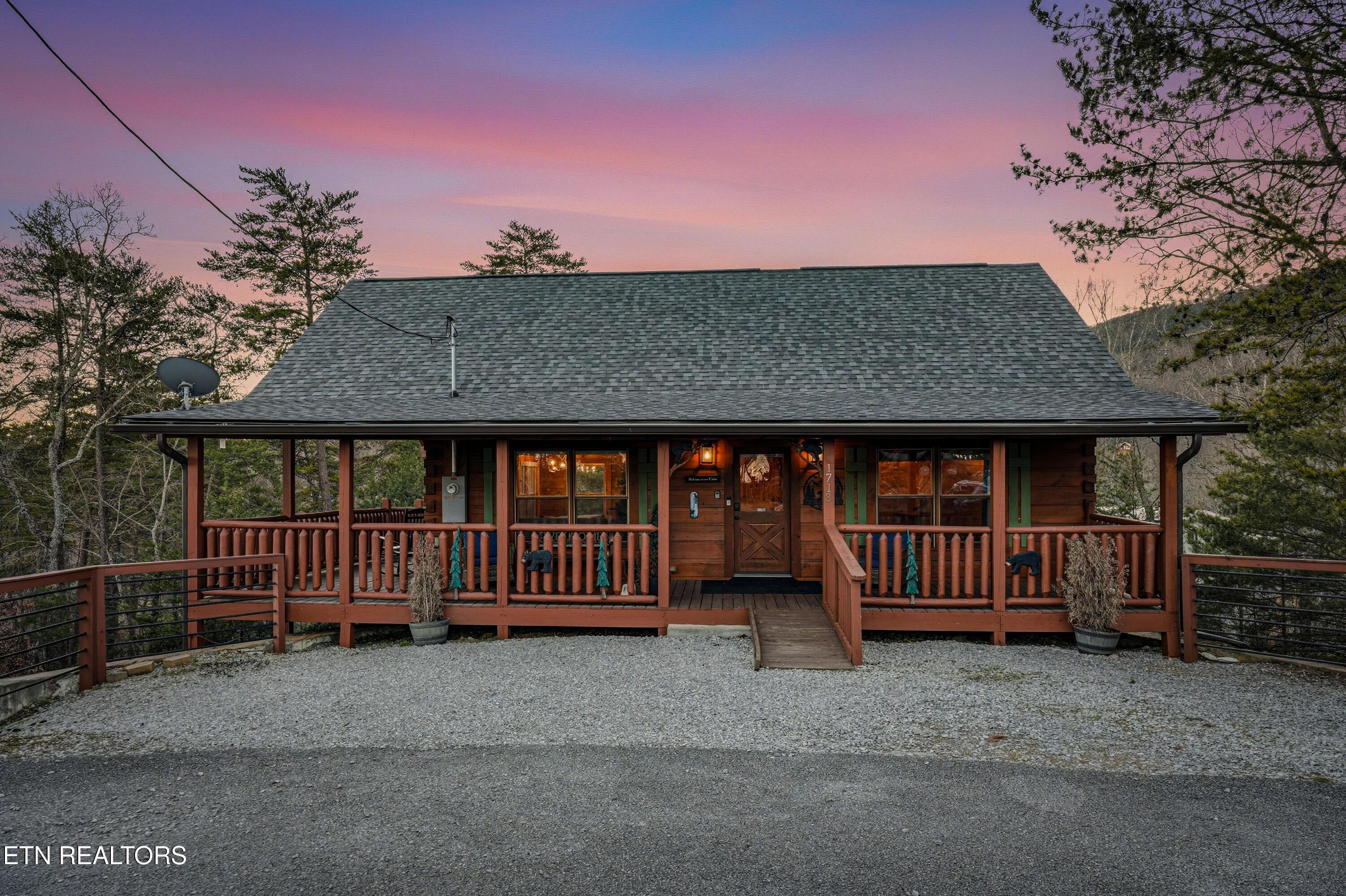 1713 Bear View Road Sevierville TN 37876