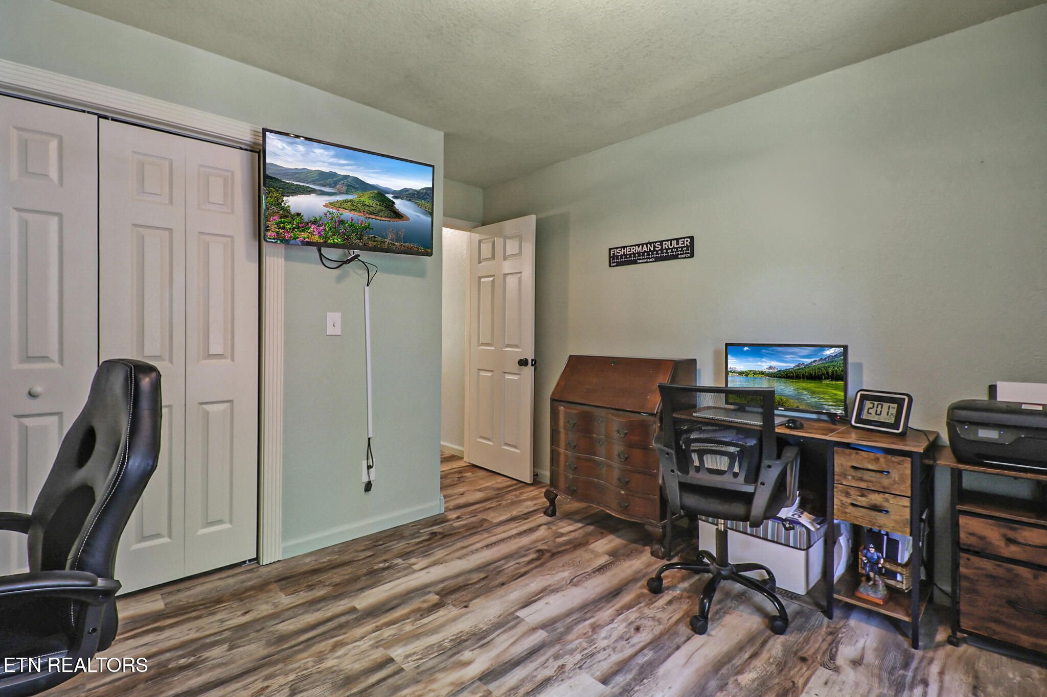 4028 Lone Wolf Circle Crossville TN 38572