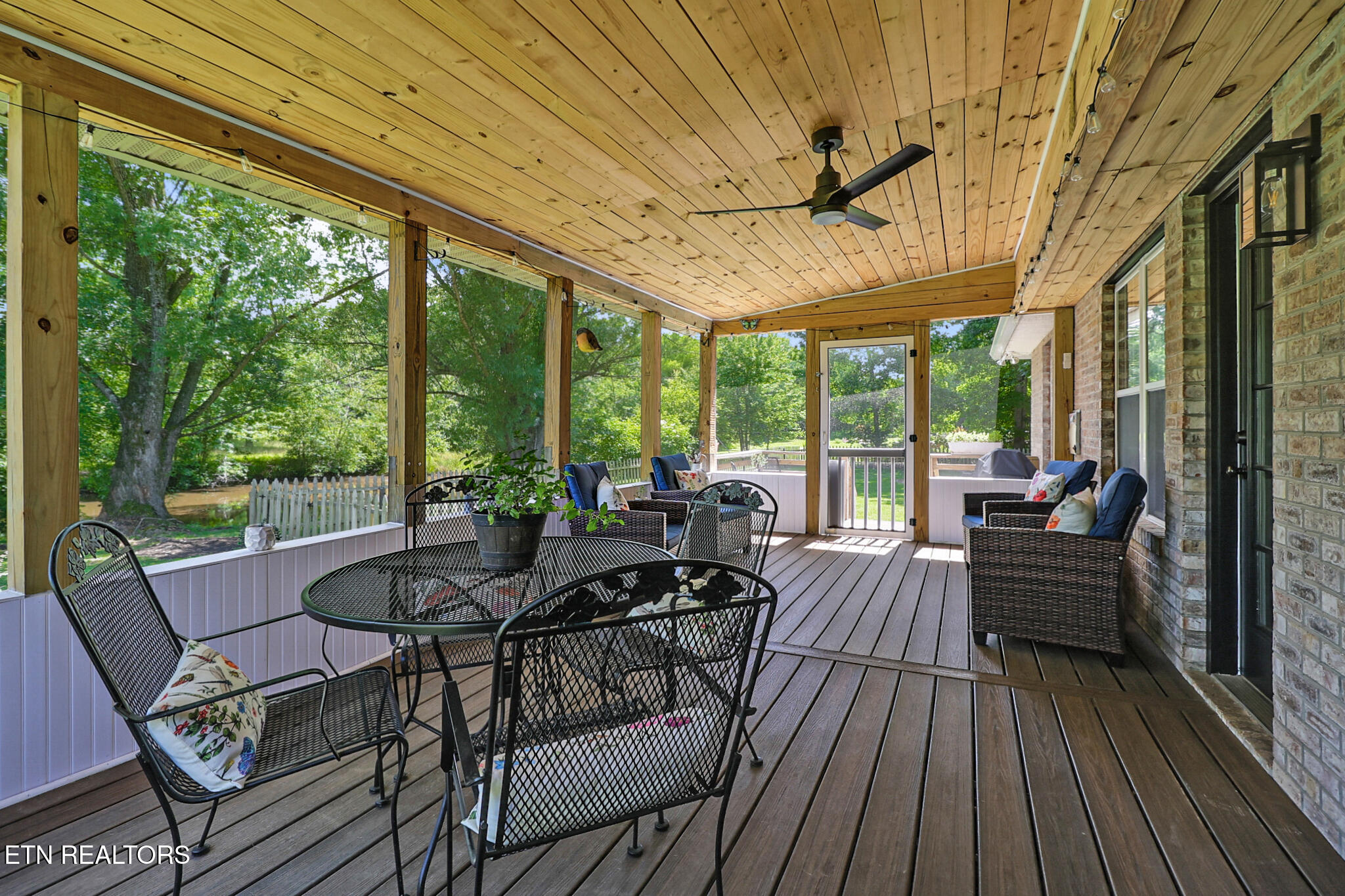 4028 Lone Wolf Circle Crossville TN 38572