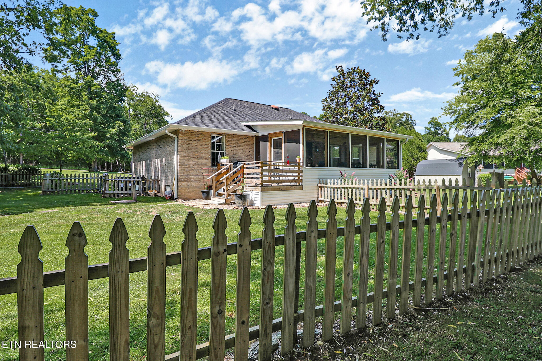 4028 Lone Wolf Circle Crossville TN 38572