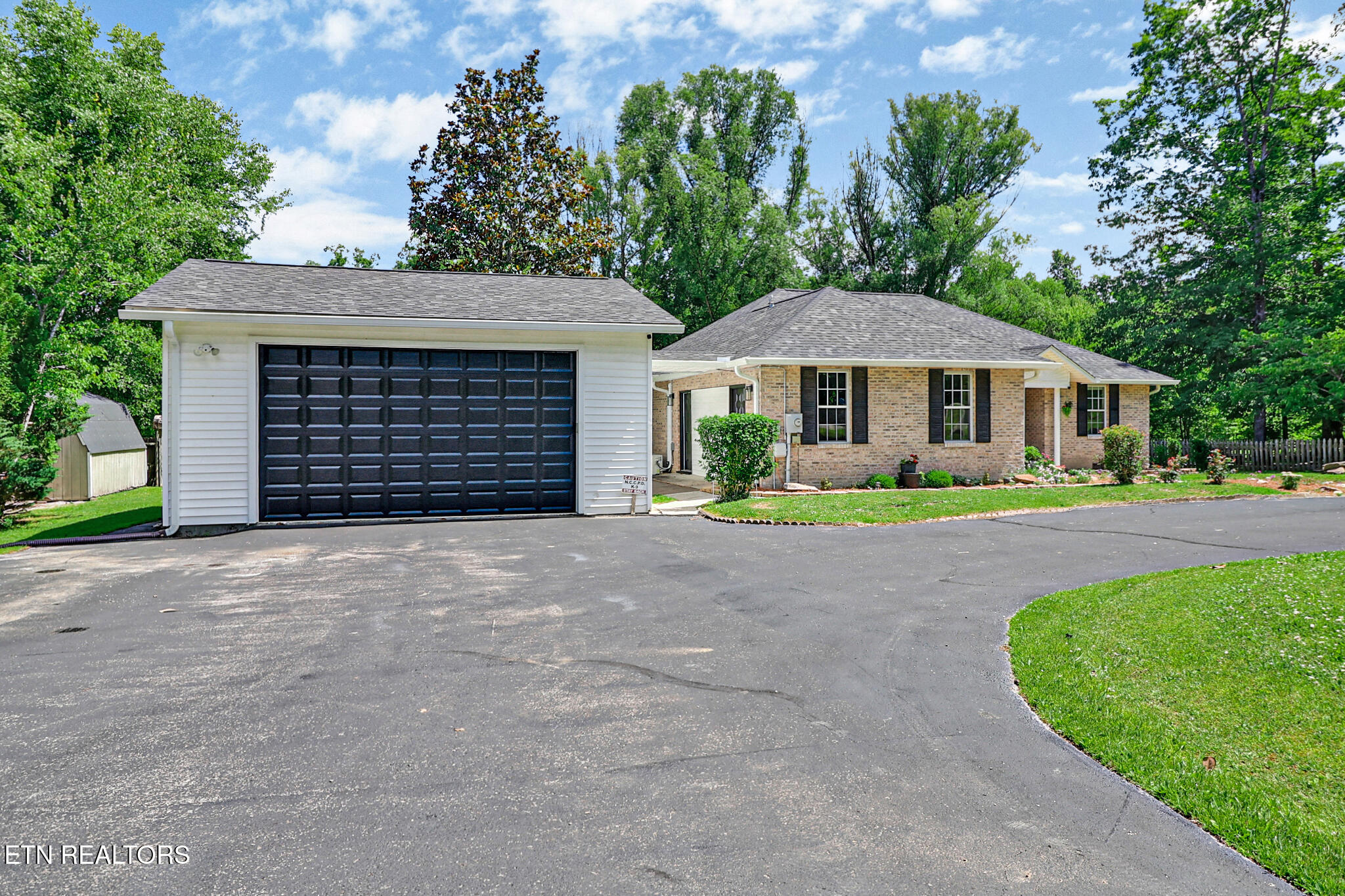 4028 Lone Wolf Circle Crossville TN 38572