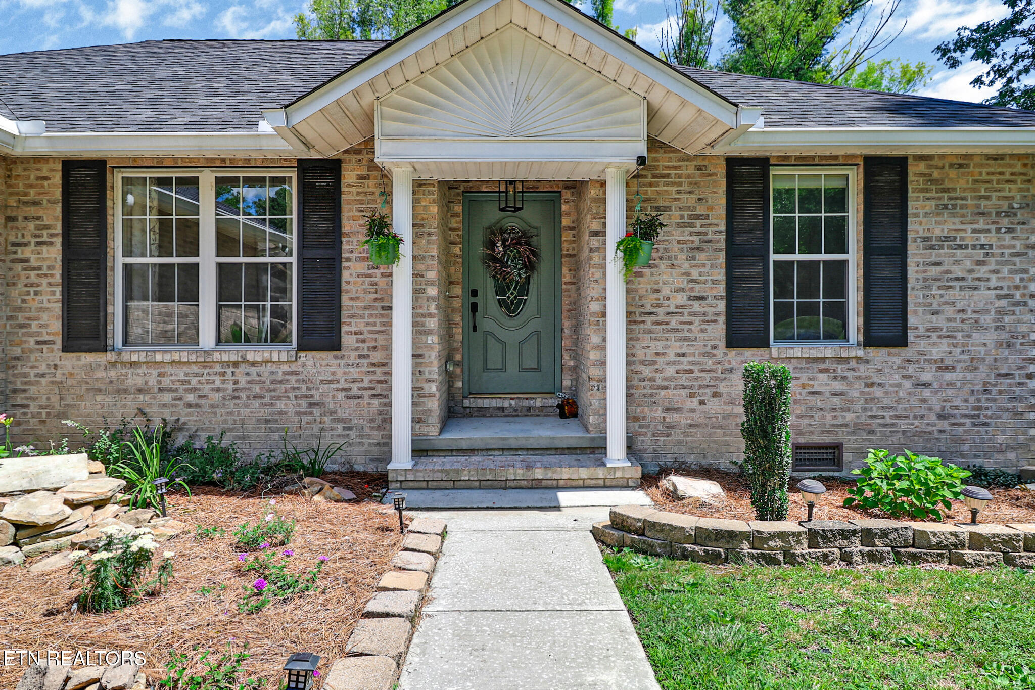 4028 Lone Wolf Circle Crossville TN 38572