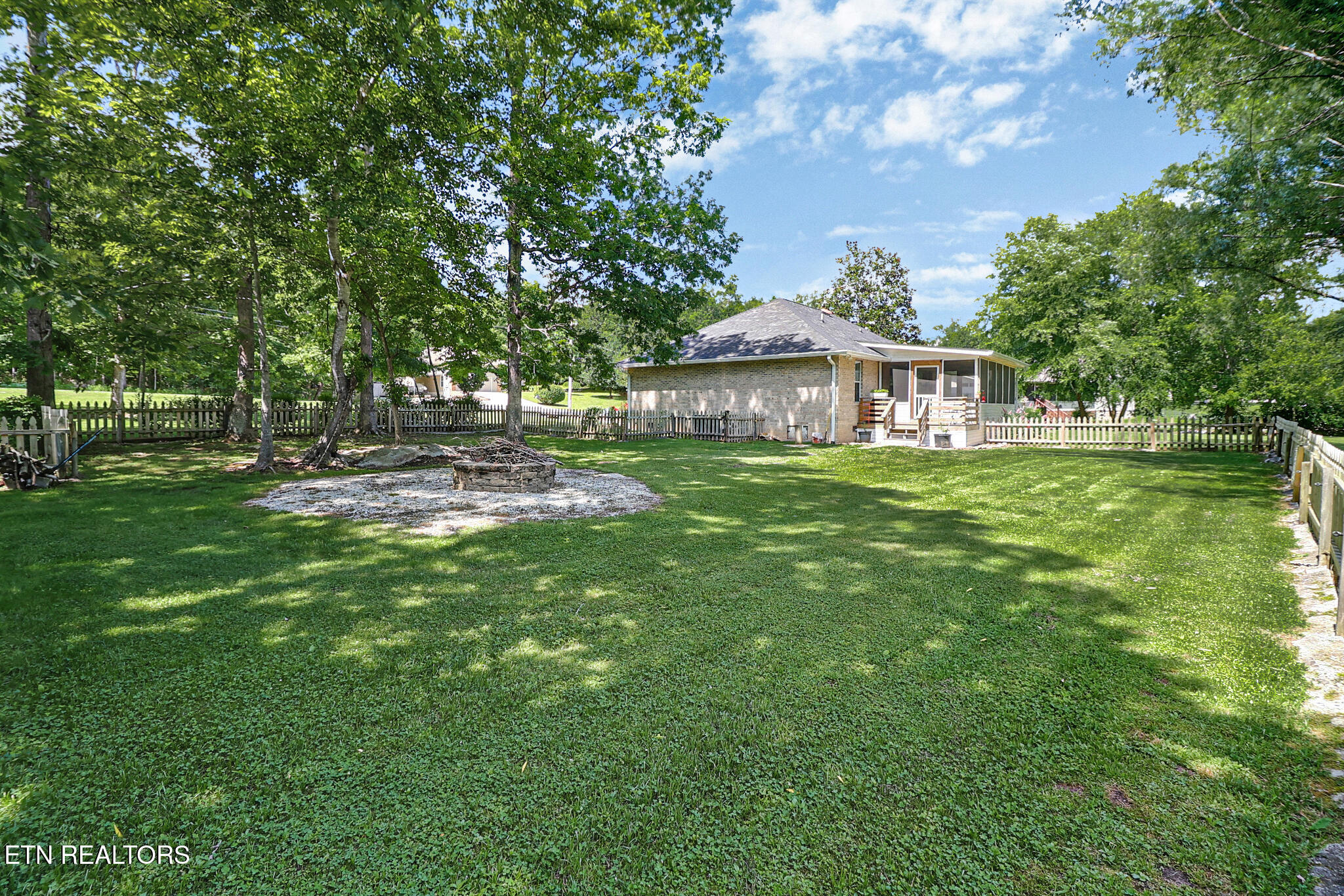4028 Lone Wolf Circle Crossville TN 38572