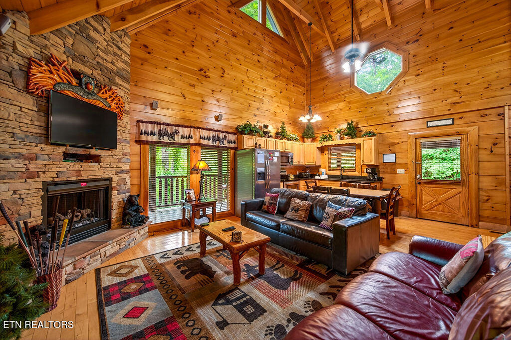 2024 Bear Haven Way Sevierville TN 37876