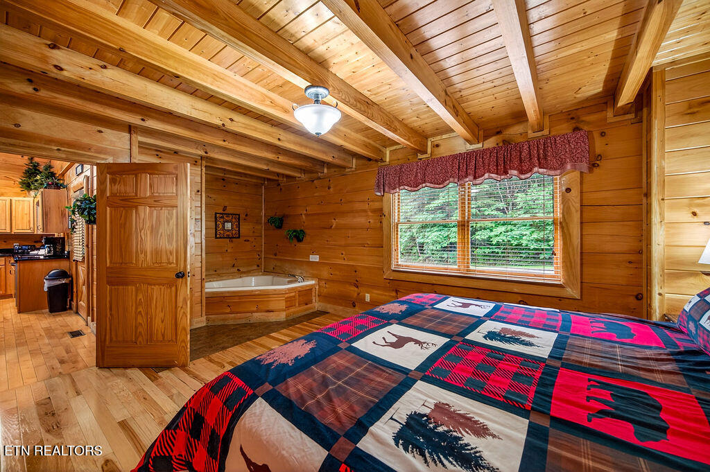 2024 Bear Haven Way Sevierville TN 37876