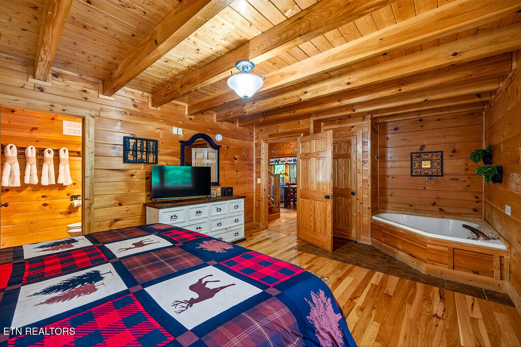 2024 Bear Haven Way Sevierville TN 37876