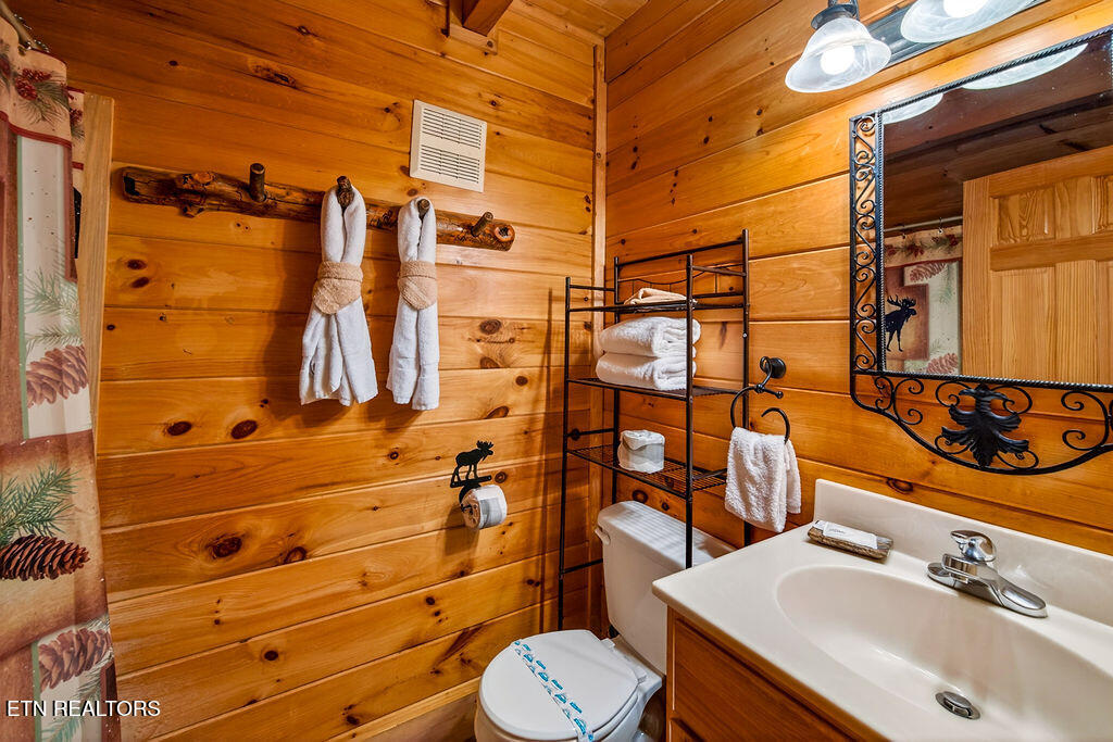 2024 Bear Haven Way Sevierville TN 37876