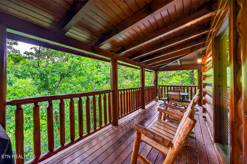 2024 Bear Haven Way Sevierville TN 37876