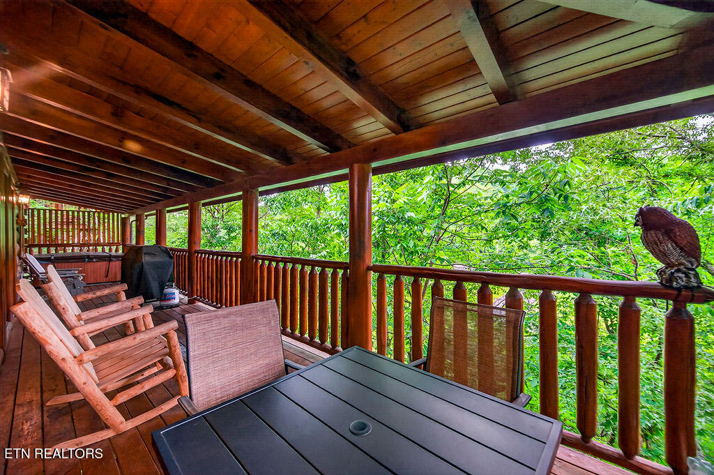 2024 Bear Haven Way Sevierville TN 37876