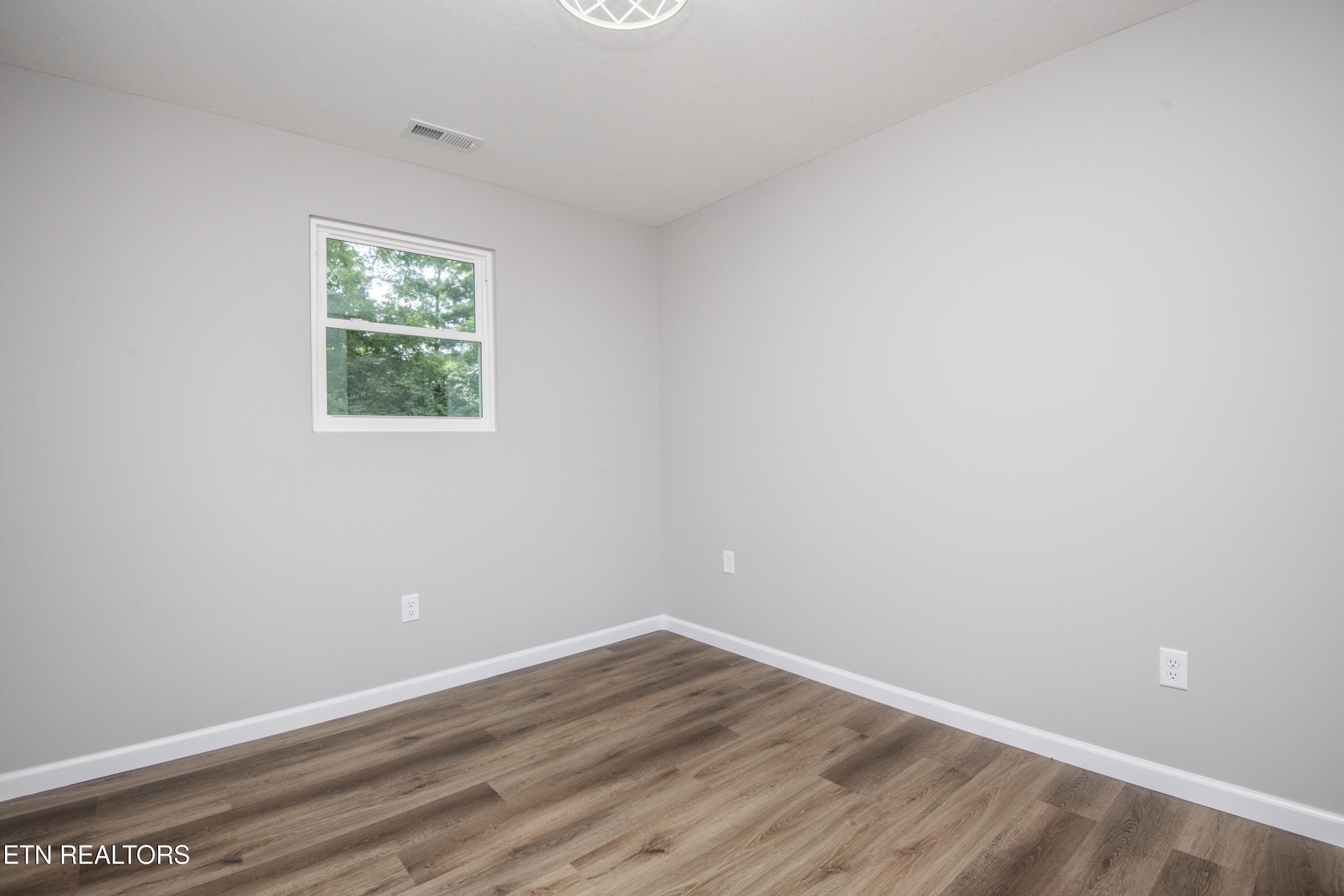 242 Oak Street Maynardville TN 37807