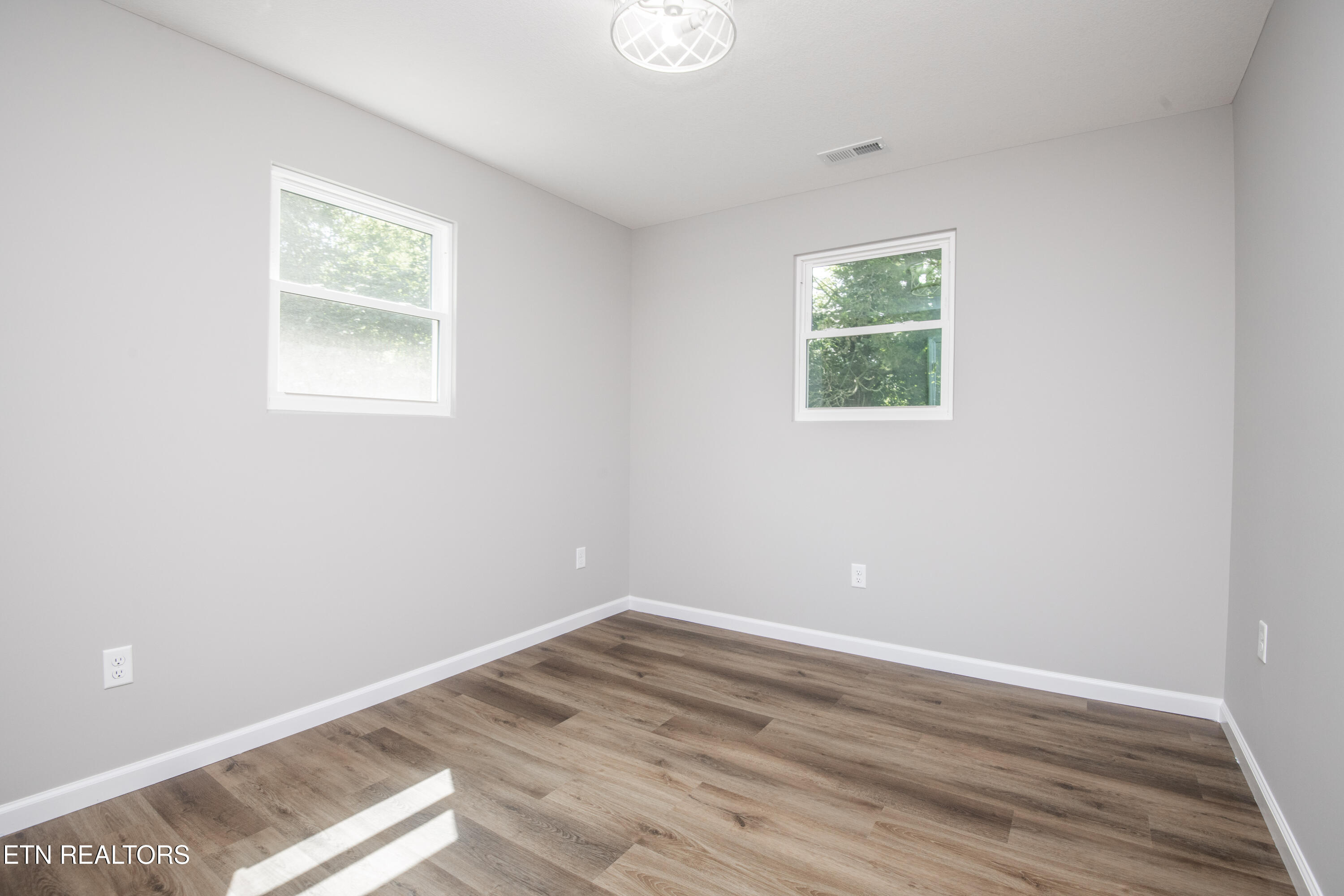 242 Oak Street Maynardville TN 37807