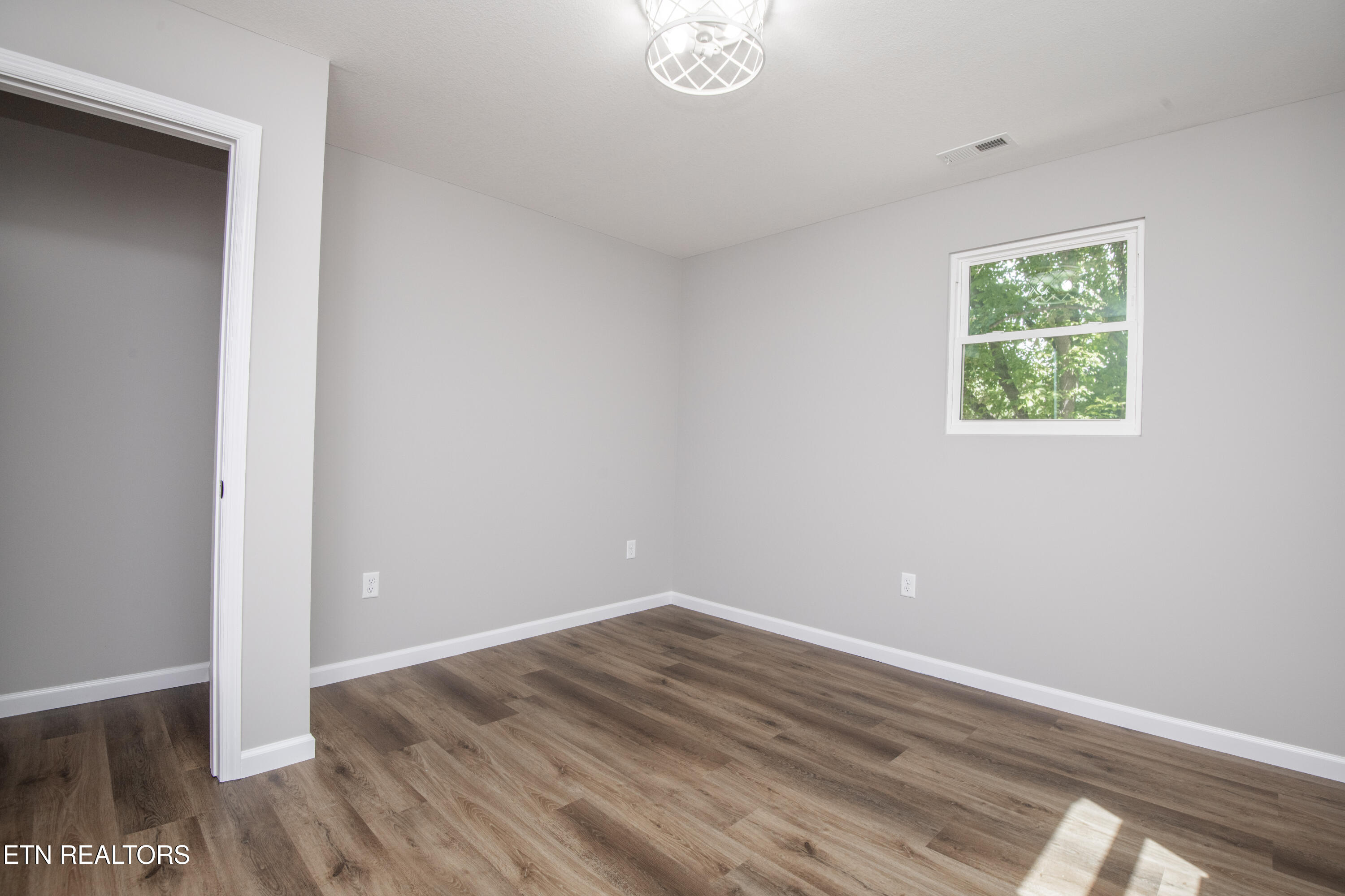 242 Oak Street Maynardville TN 37807