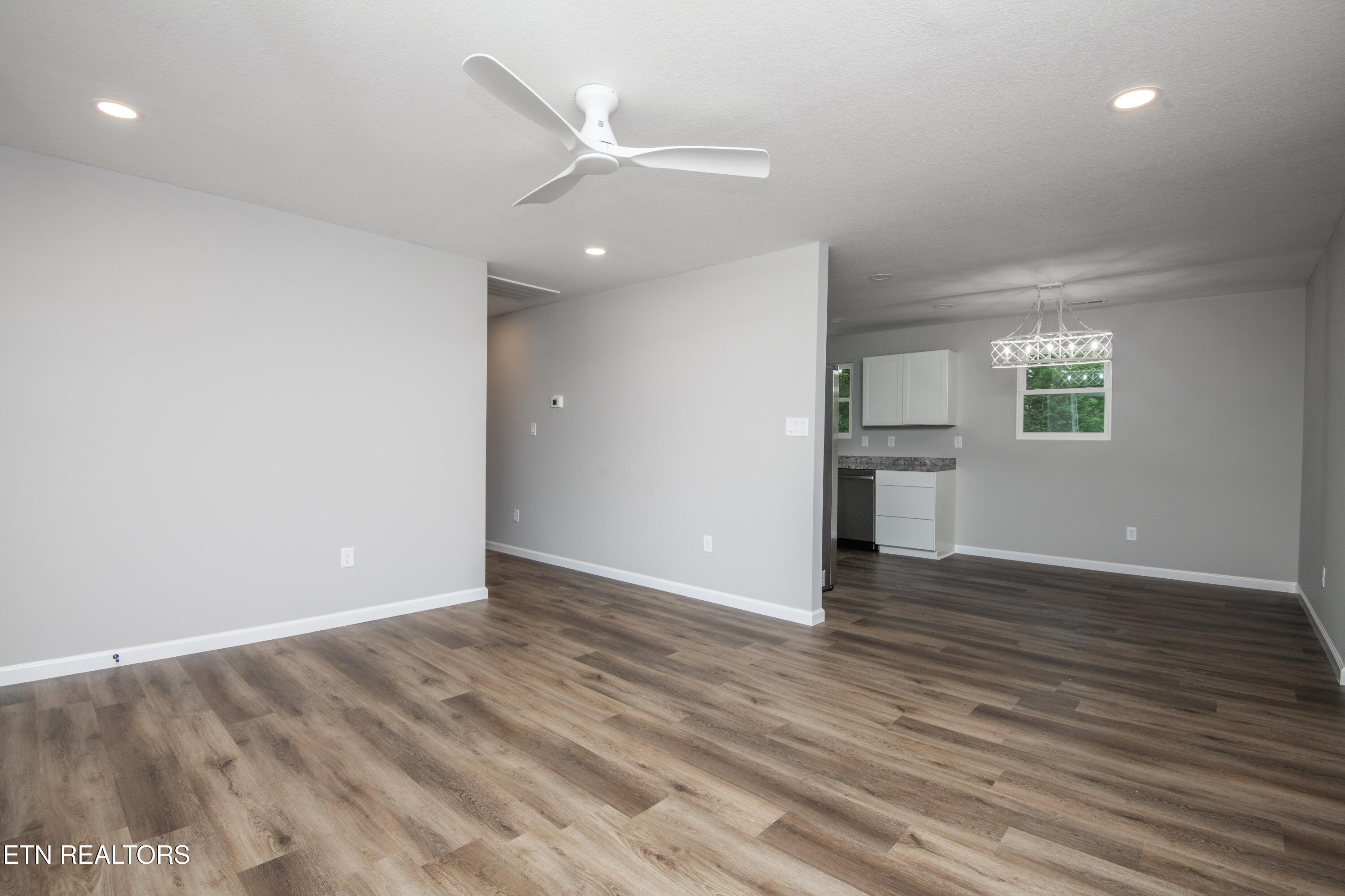 242 Oak Street Maynardville TN 37807