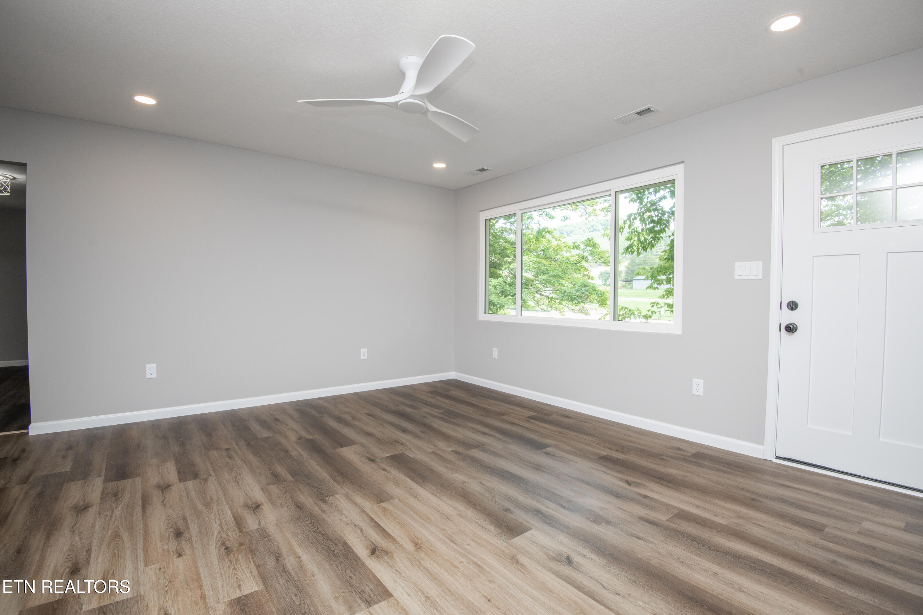242 Oak Street Maynardville TN 37807