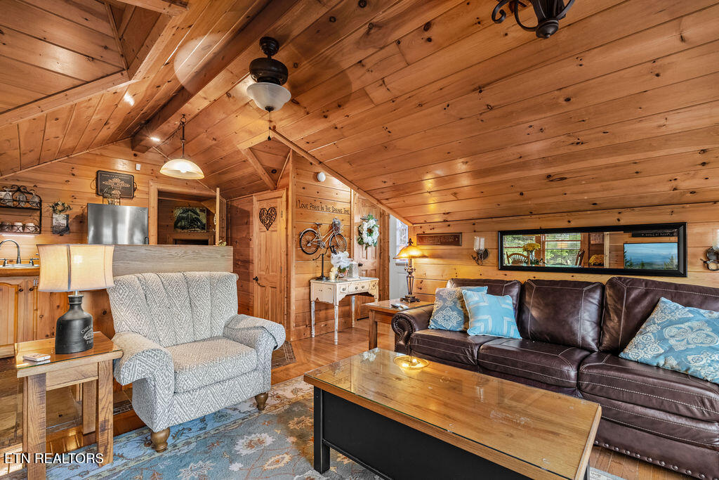 2803 Mary Ridge Farm Road Sevierville TN 37862