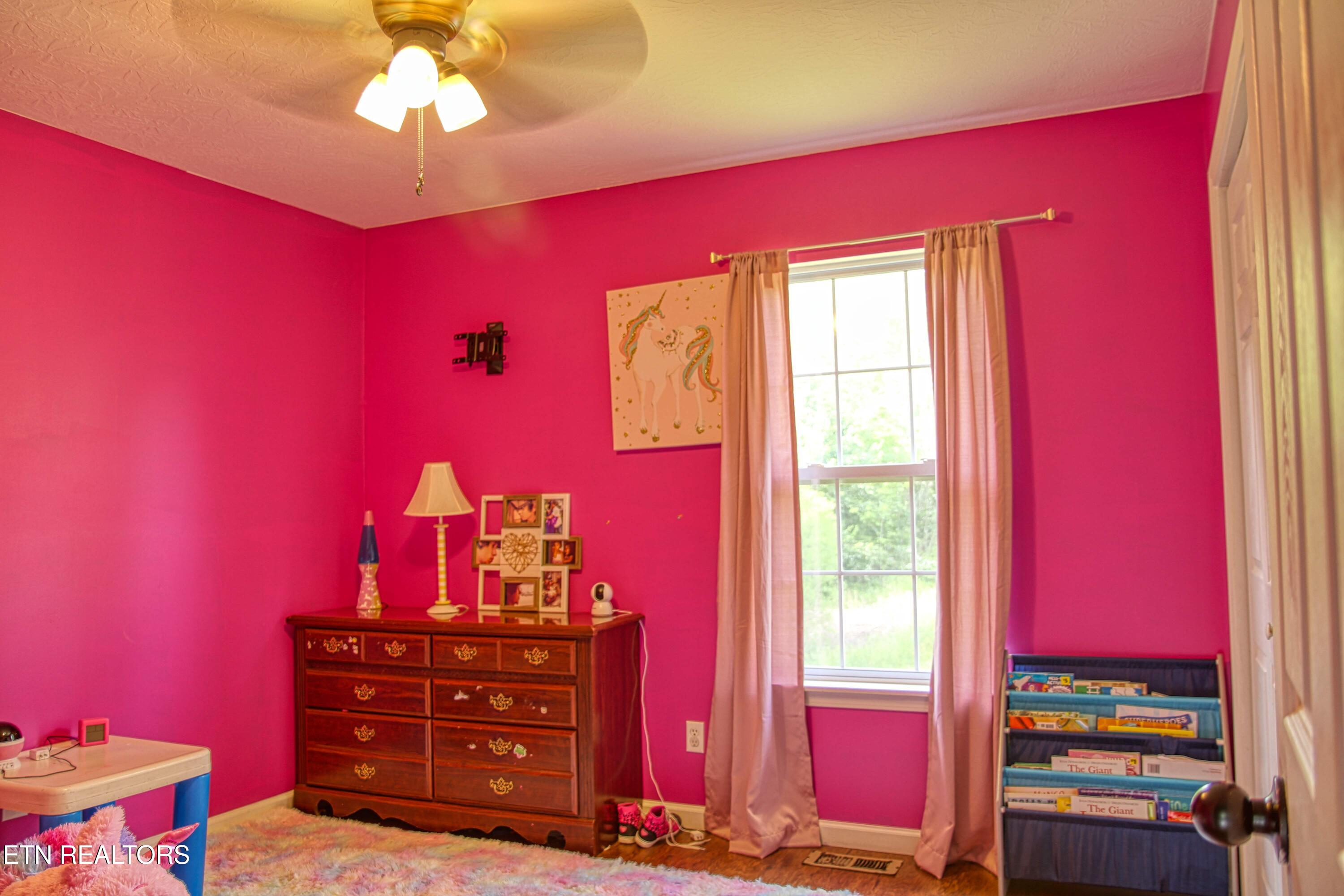 634 Robs Road Grimsley TN 38565