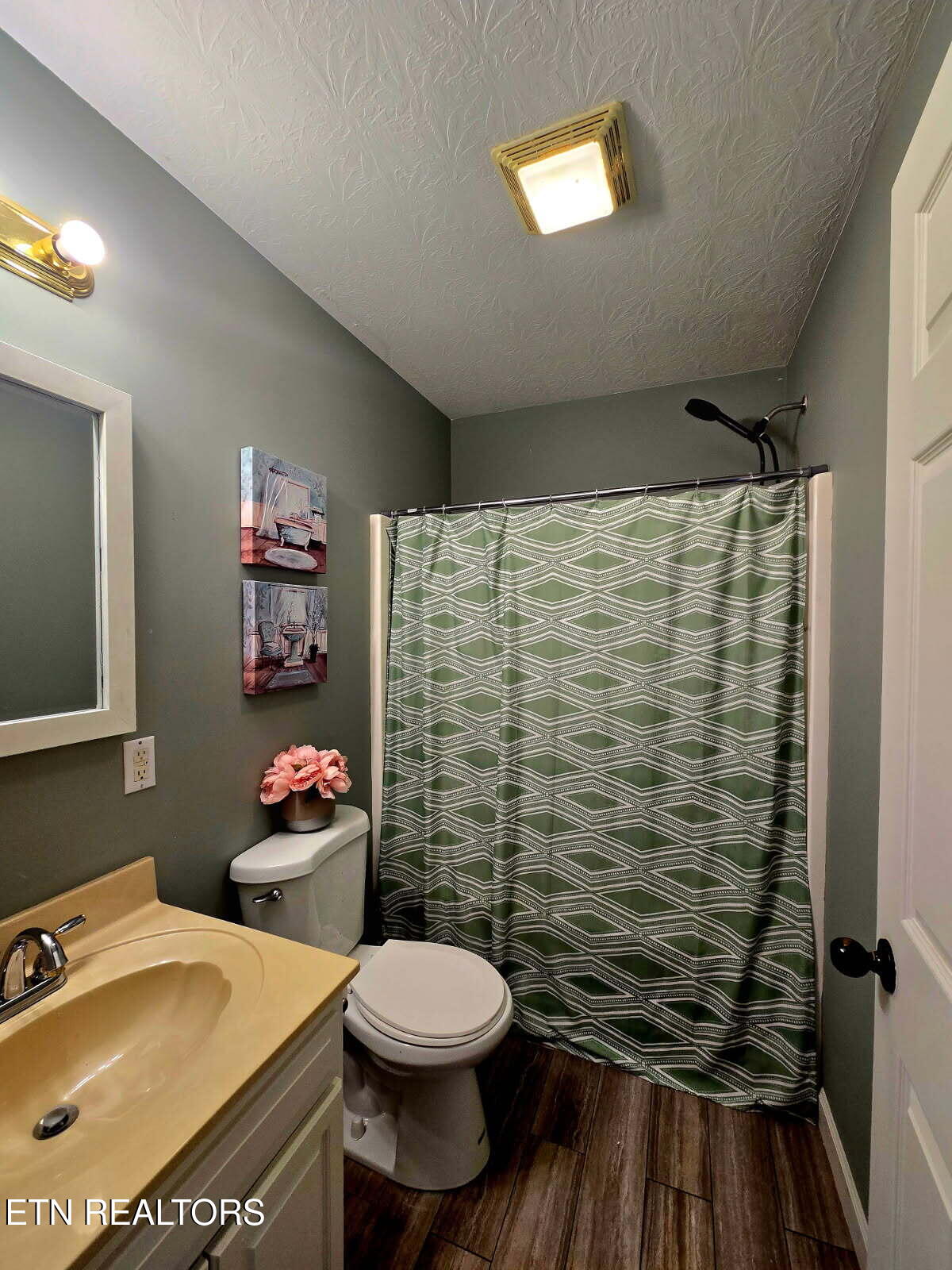 634 Robs Road Grimsley TN 38565
