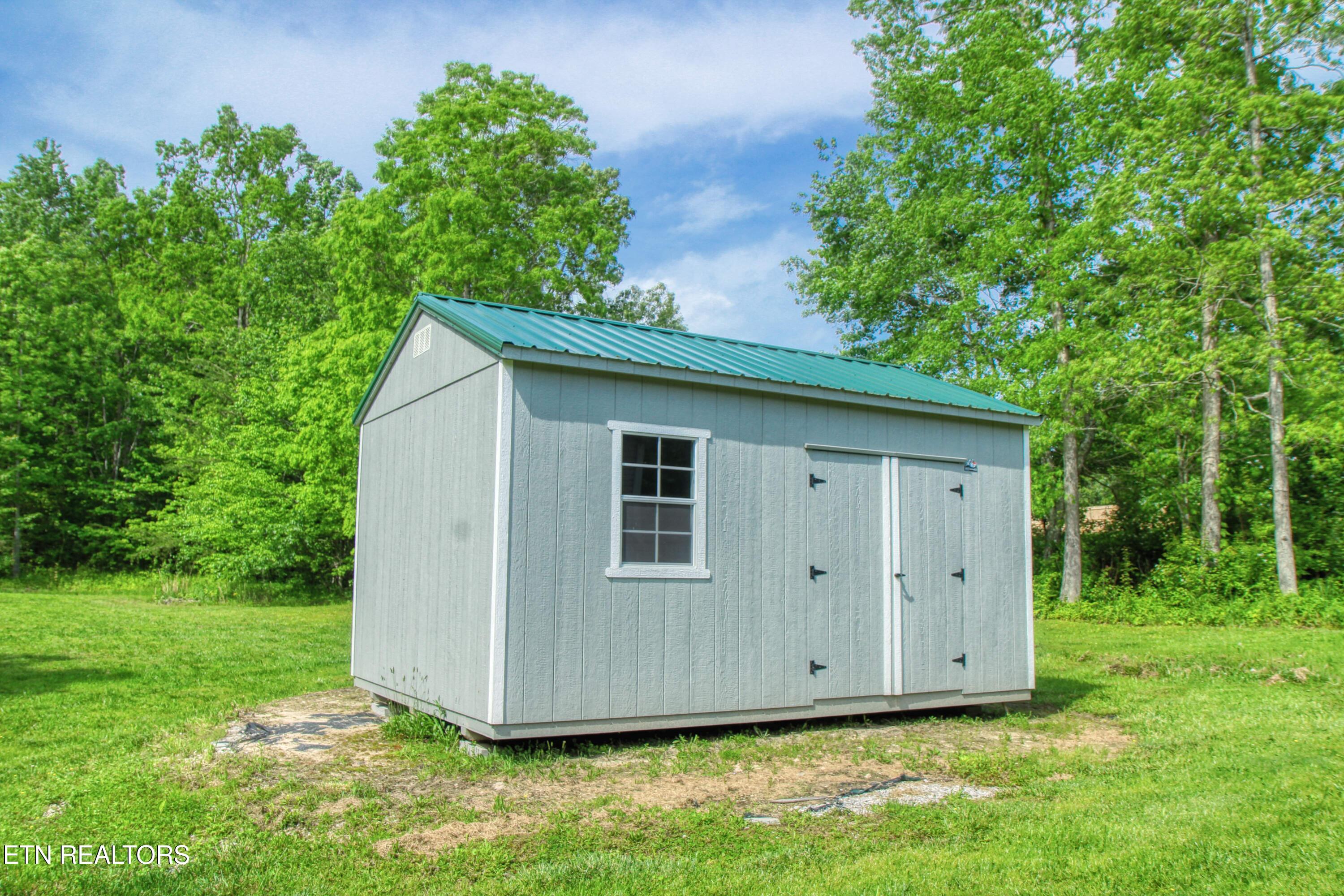 634 Robs Road Grimsley TN 38565