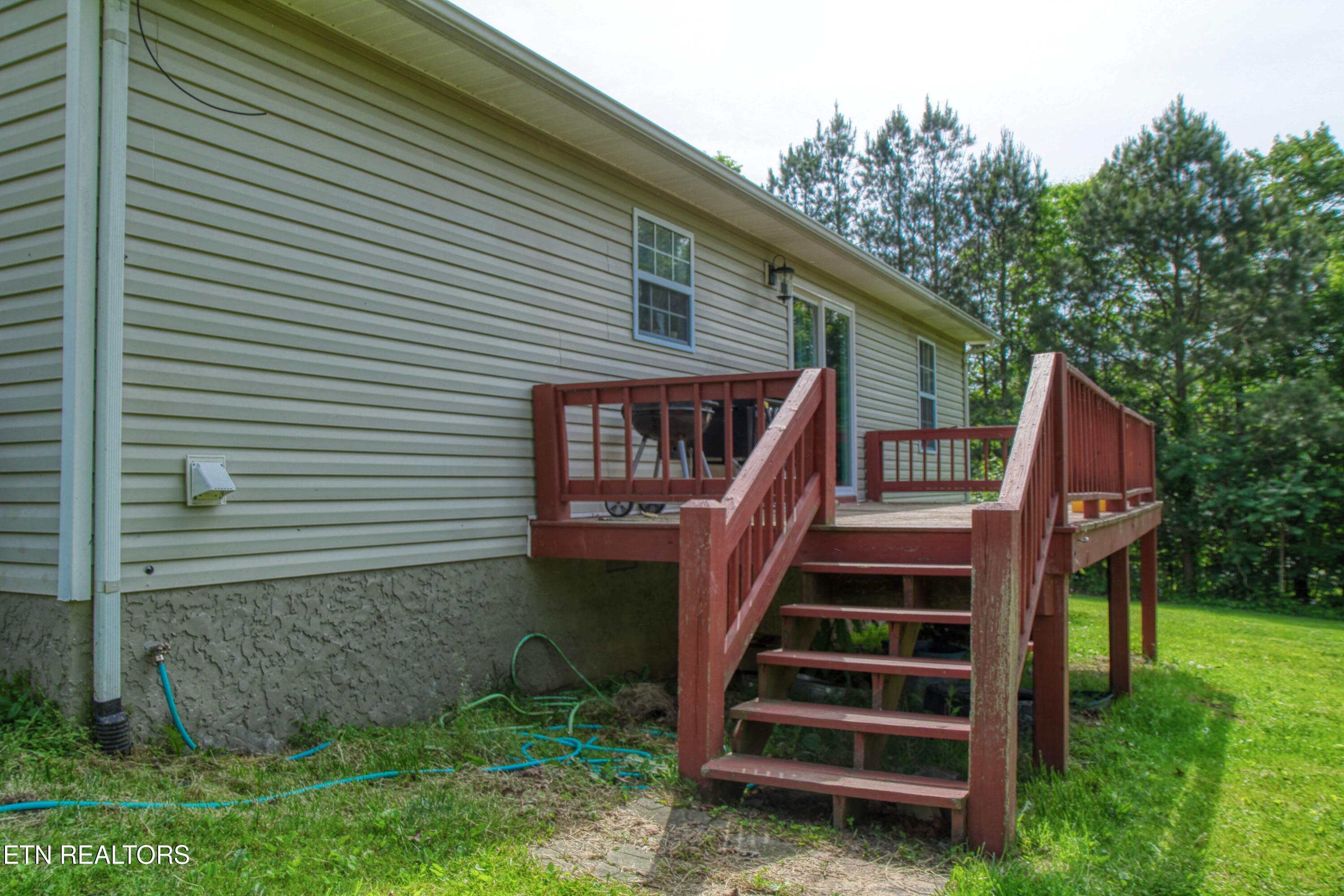 634 Robs Road Grimsley TN 38565