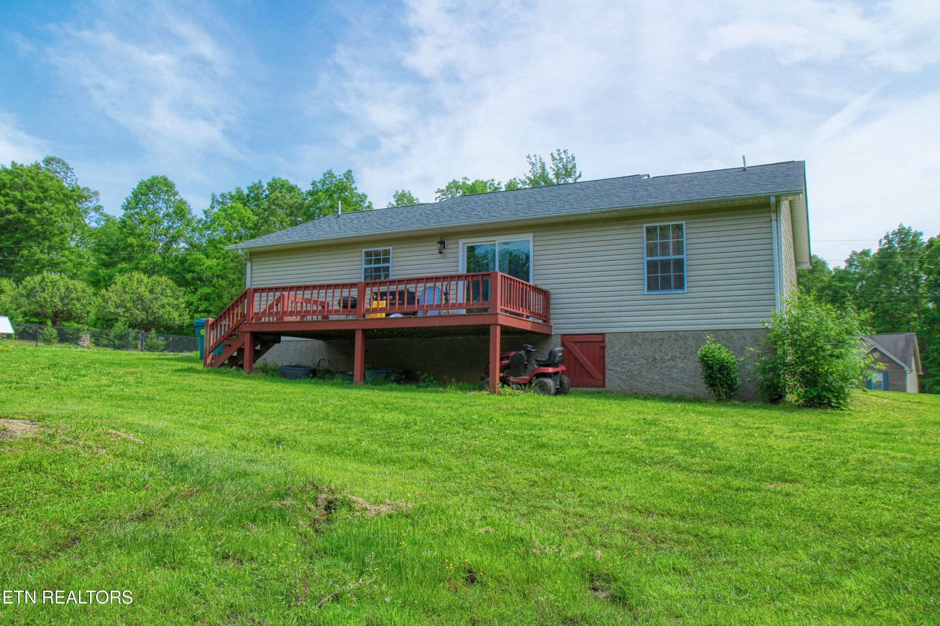 634 Robs Road Grimsley TN 38565