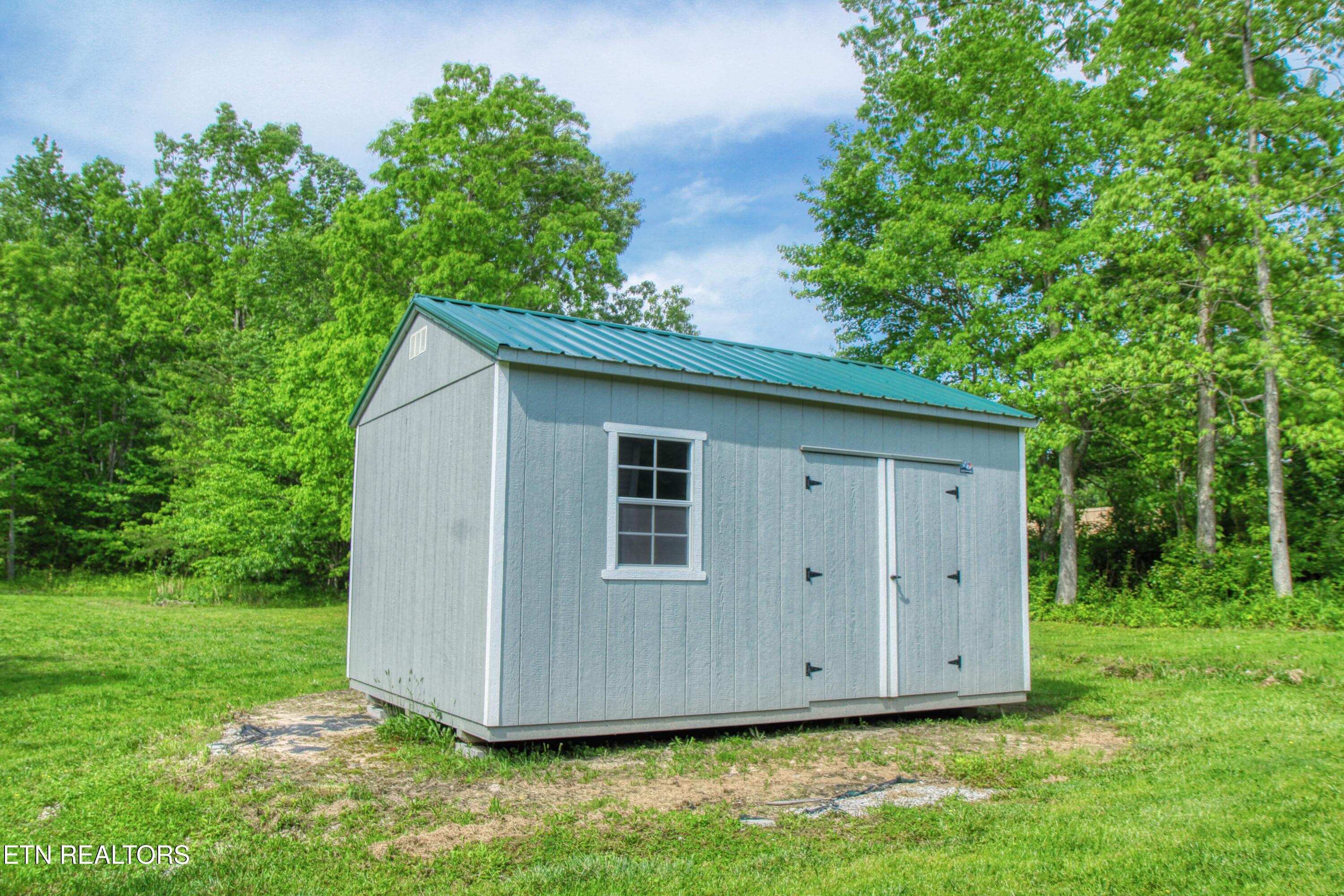 634 Robs Road Grimsley TN 38565