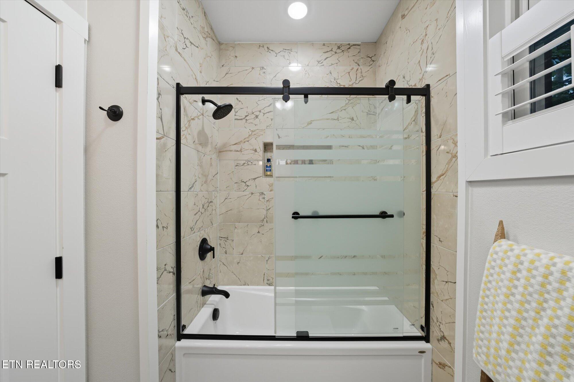 103 Witt Court Clinton TN 37716