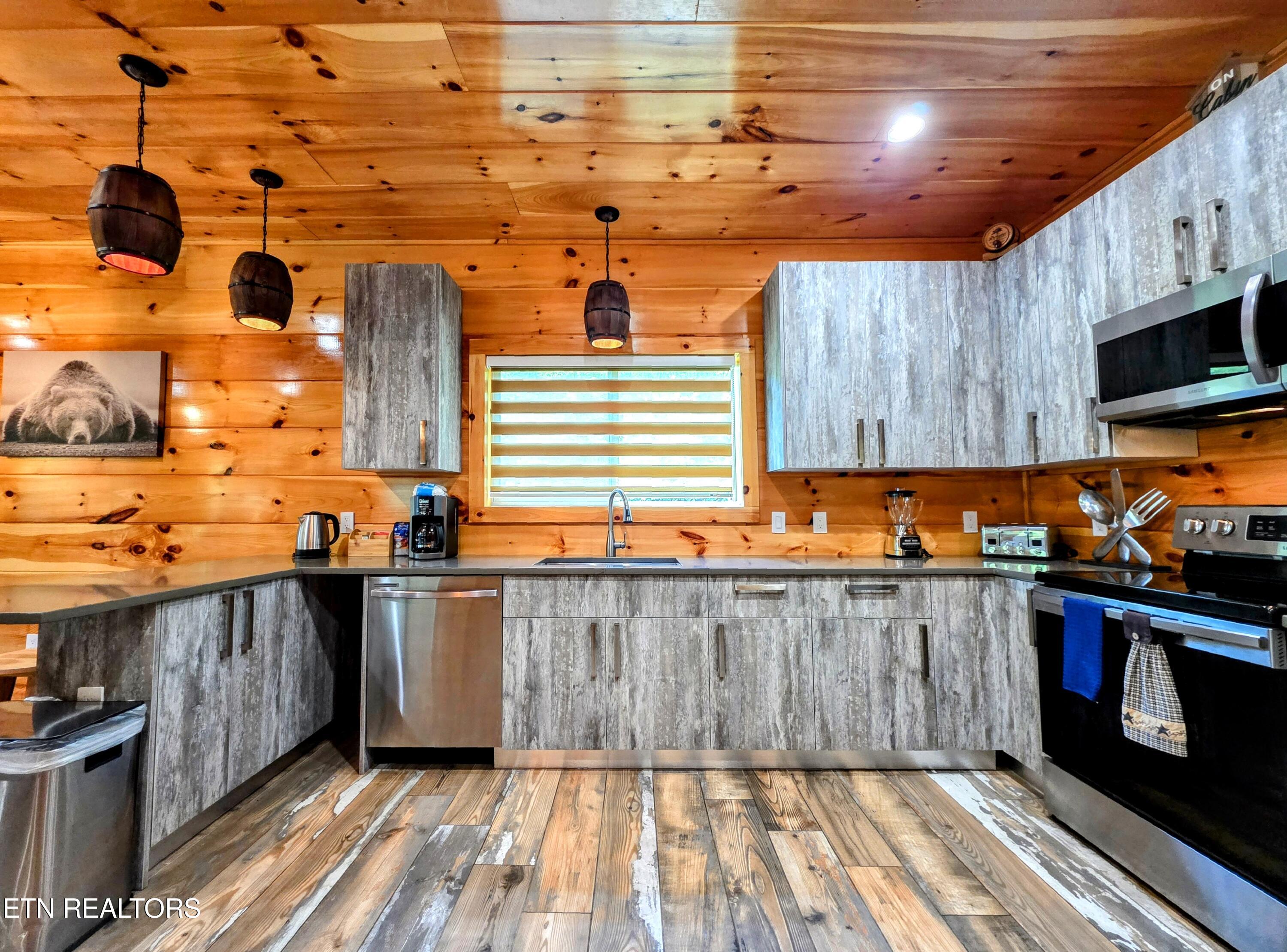 367 Wiley Oakley Drive Gatlinburg TN 37738