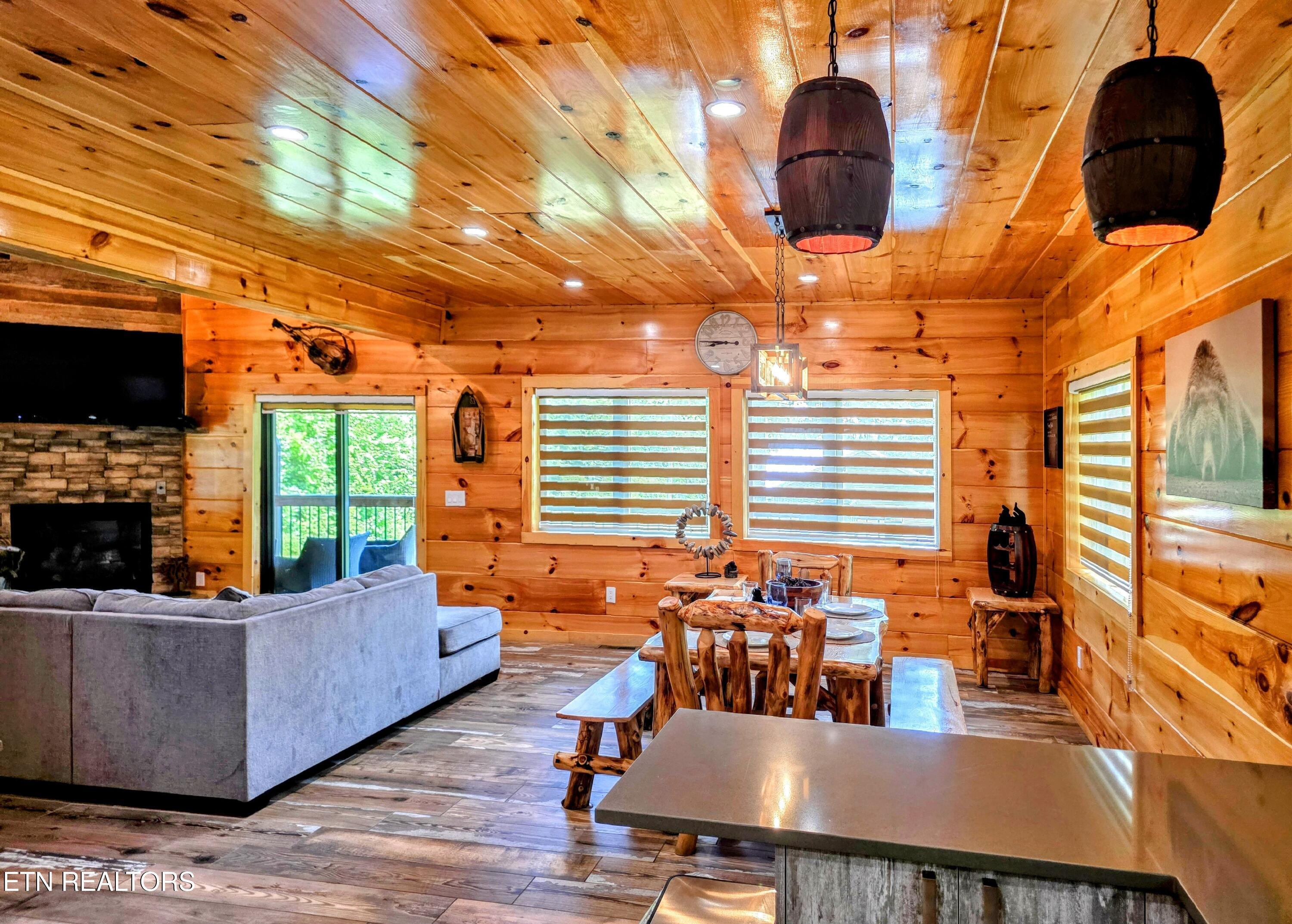 367 Wiley Oakley Drive Gatlinburg TN 37738