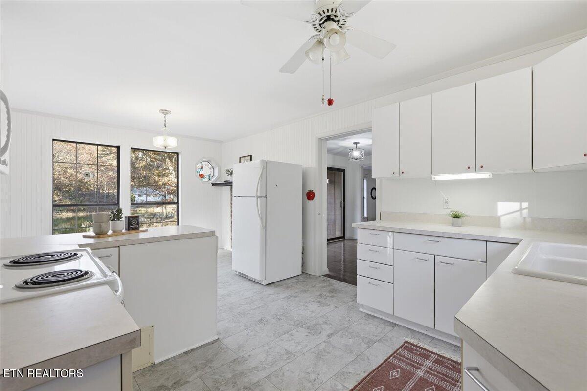 425 Laurel Lake Circle Madisonville TN 37354