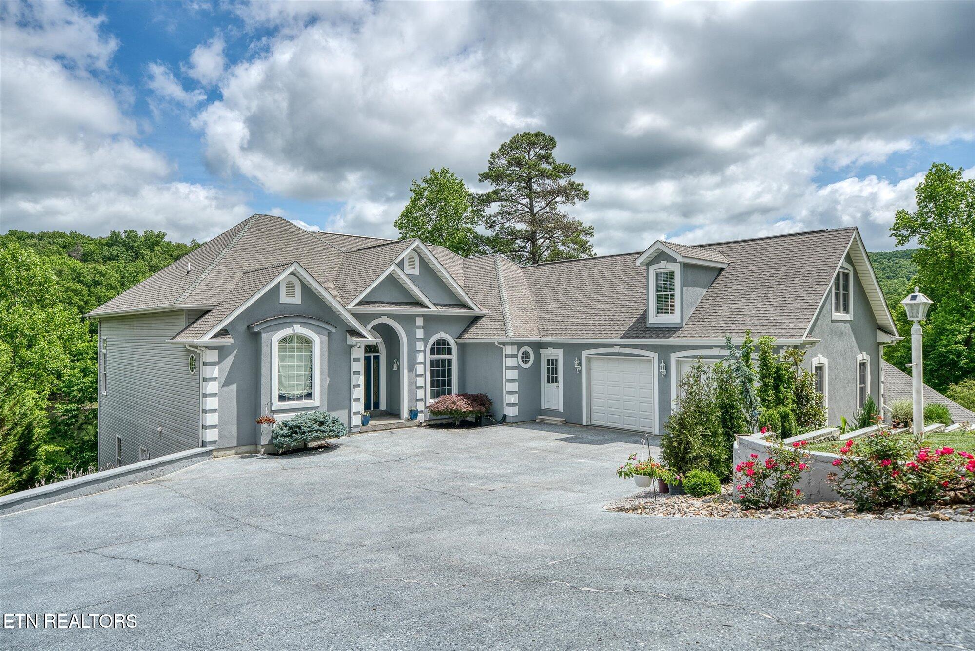 145 Pineridge Loop Crossville TN 38558