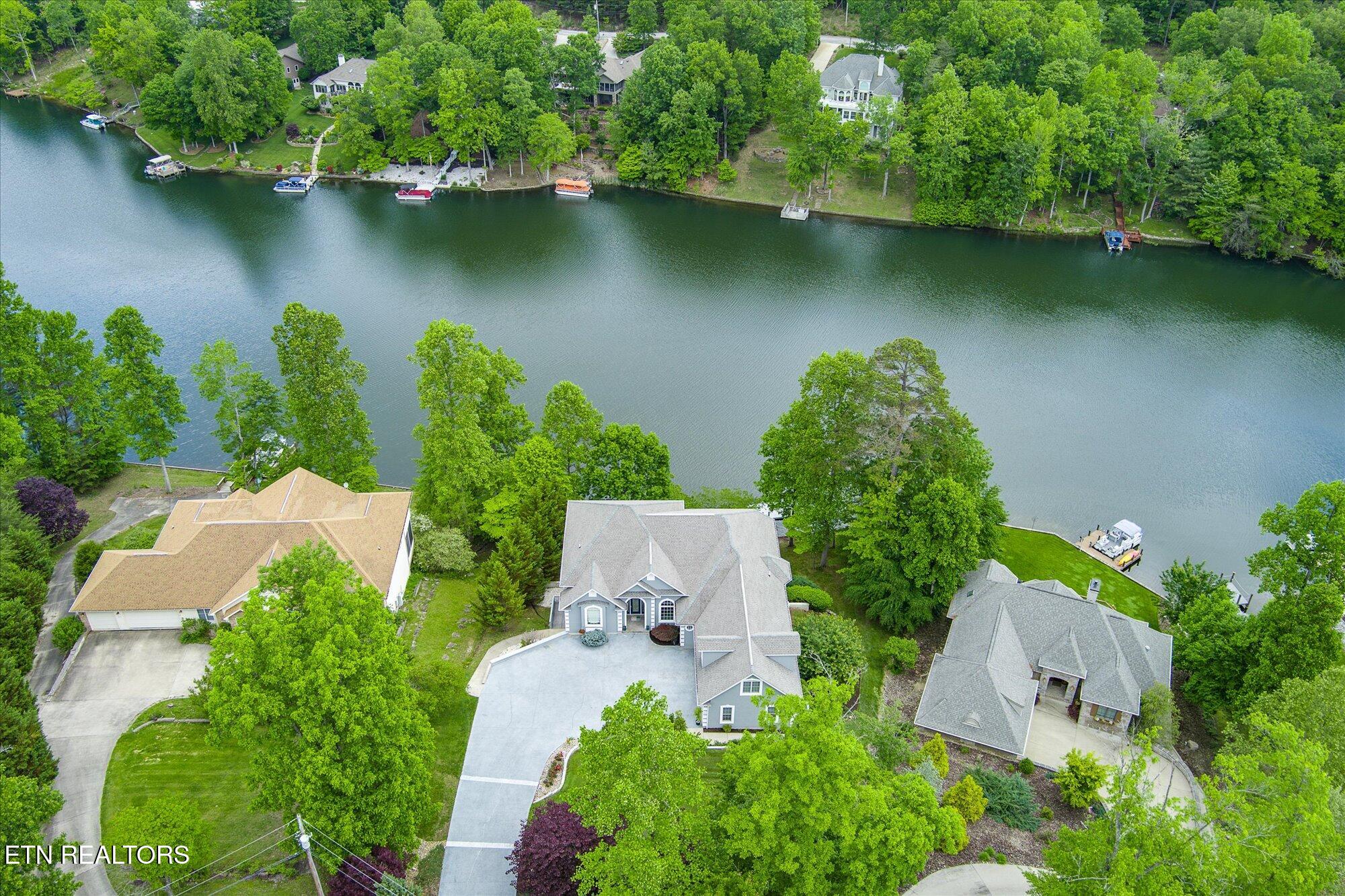 145 Pineridge Loop Crossville TN 38558