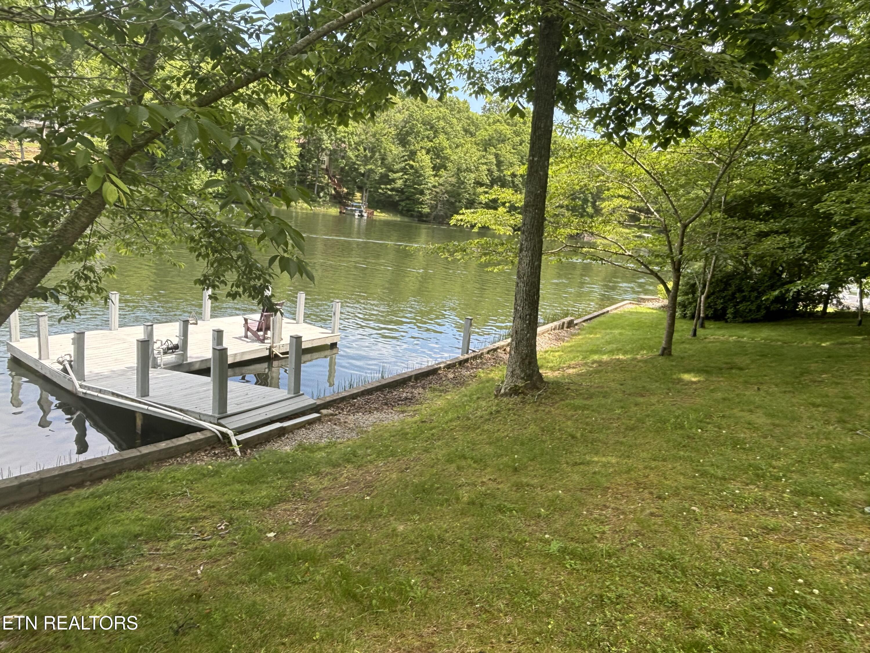145 Pineridge Loop Crossville TN 38558