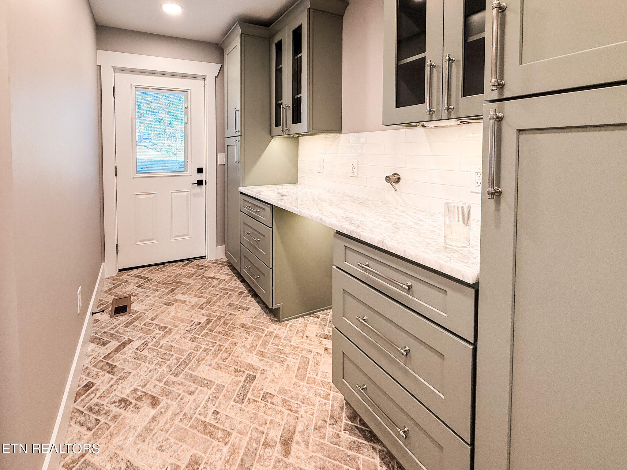 1834 Turkey Pen Lane Lenoir City TN 37772