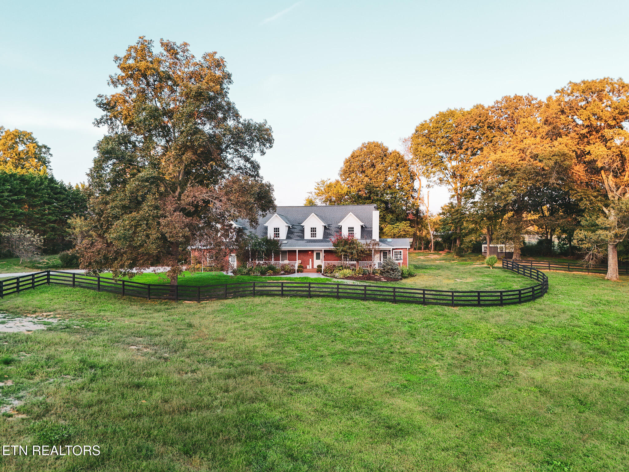 1834 Turkey Pen Lane Lenoir City TN 37772