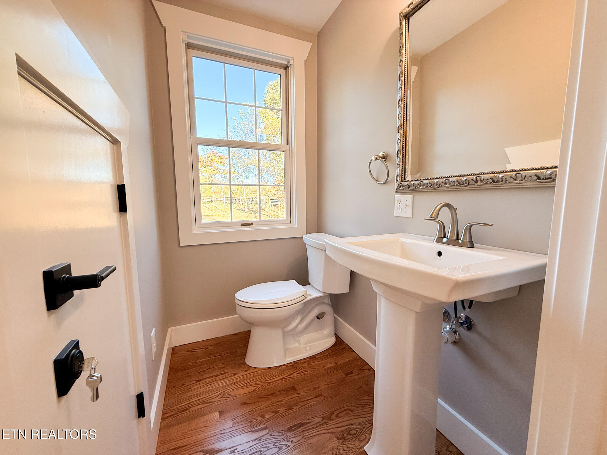 1834 Turkey Pen Lane Lenoir City TN 37772