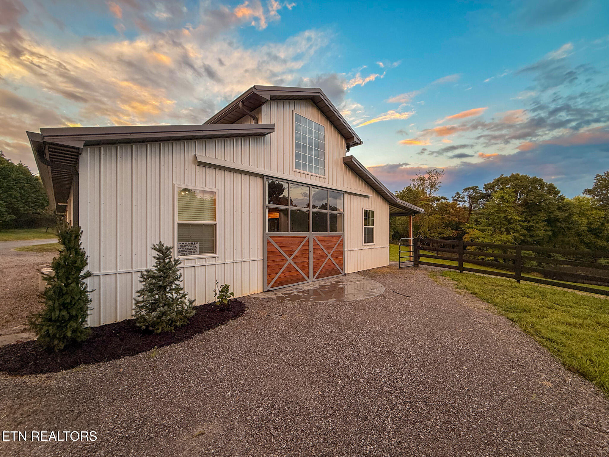 1834 Turkey Pen Lane Lenoir City TN 37772