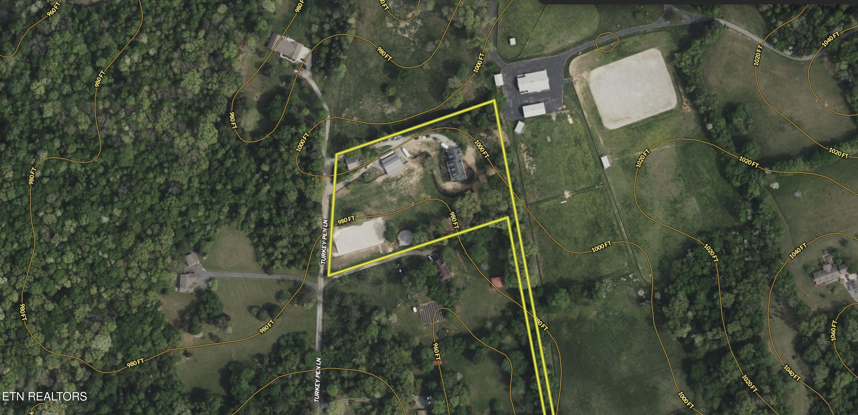 1834 Turkey Pen Lane Lenoir City TN 37772