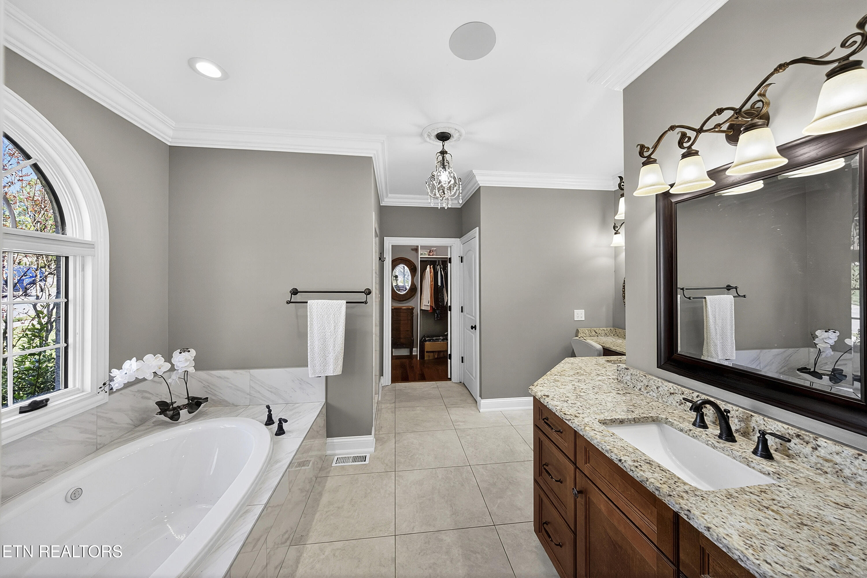 301 Oak Chase Boulevard Lenoir City TN 37772