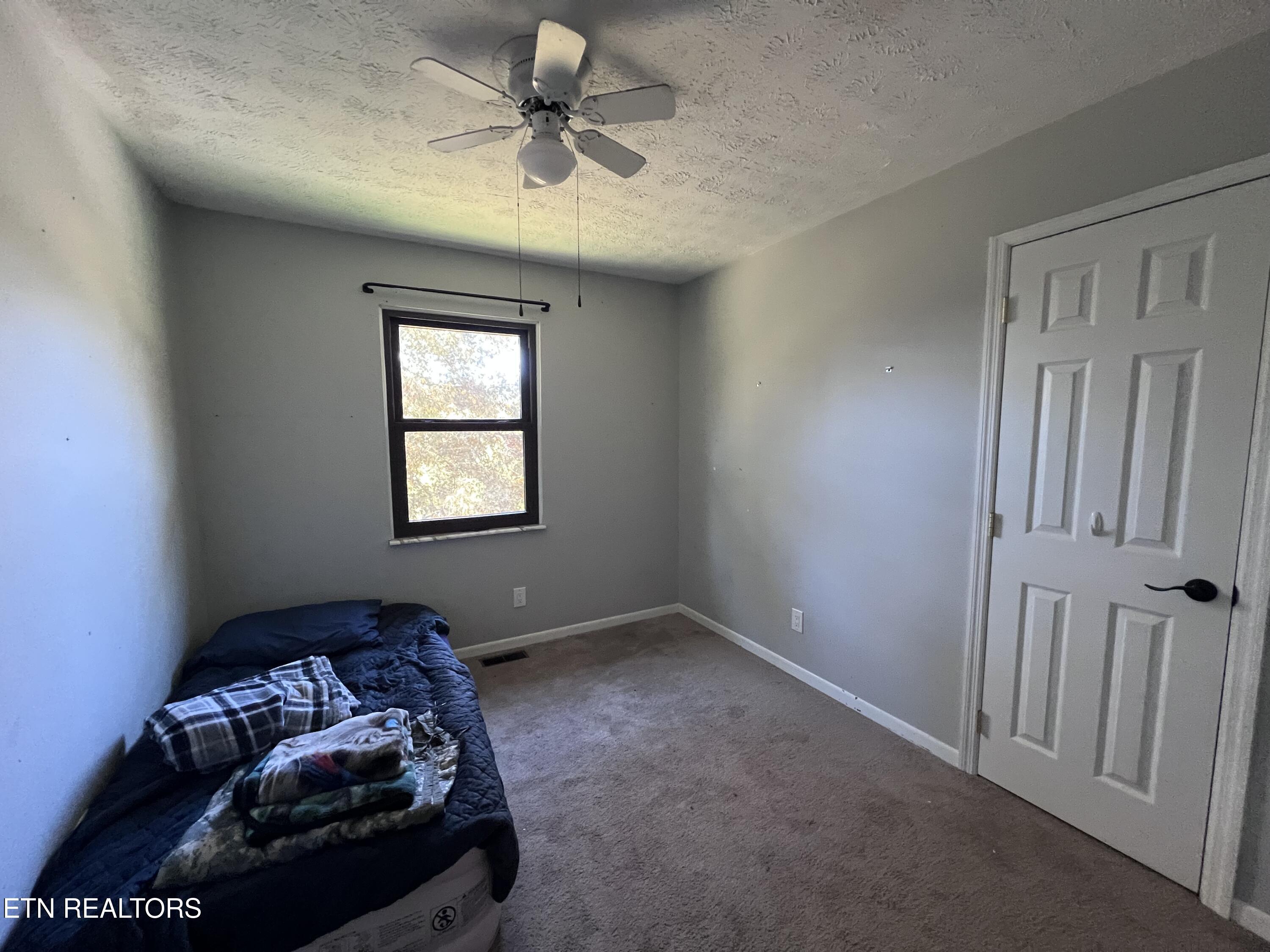 185 River Road Harrogate TN 37752