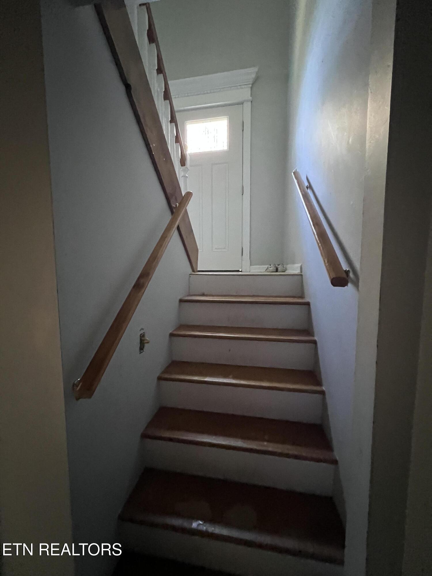 185 River Road Harrogate TN 37752