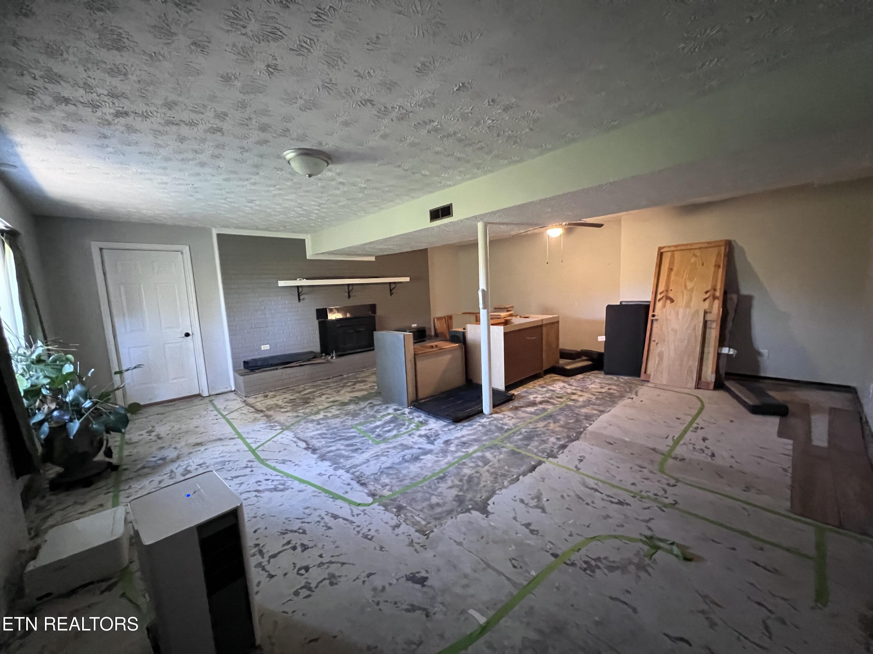 185 River Road Harrogate TN 37752