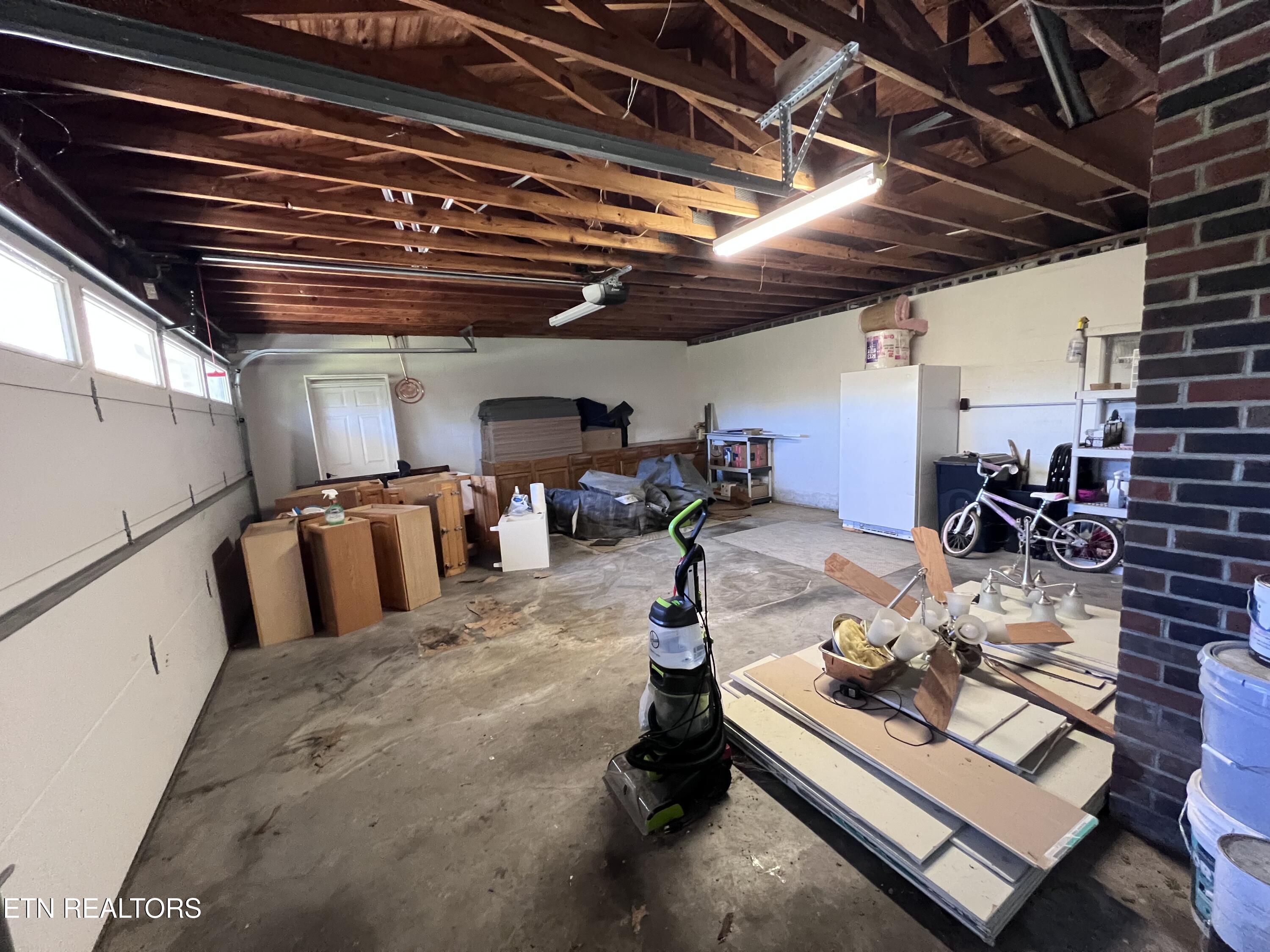 185 River Road Harrogate TN 37752