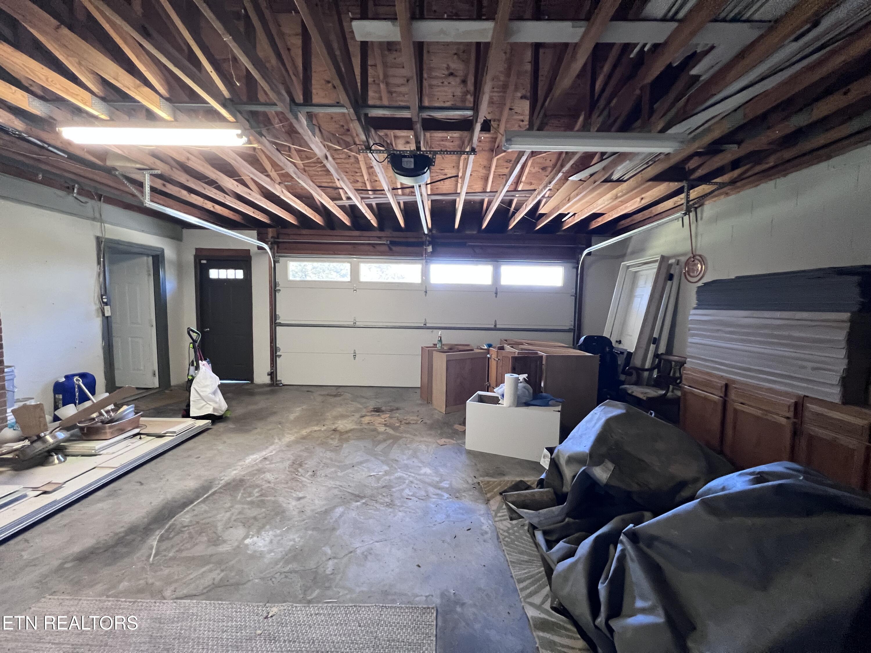 185 River Road Harrogate TN 37752