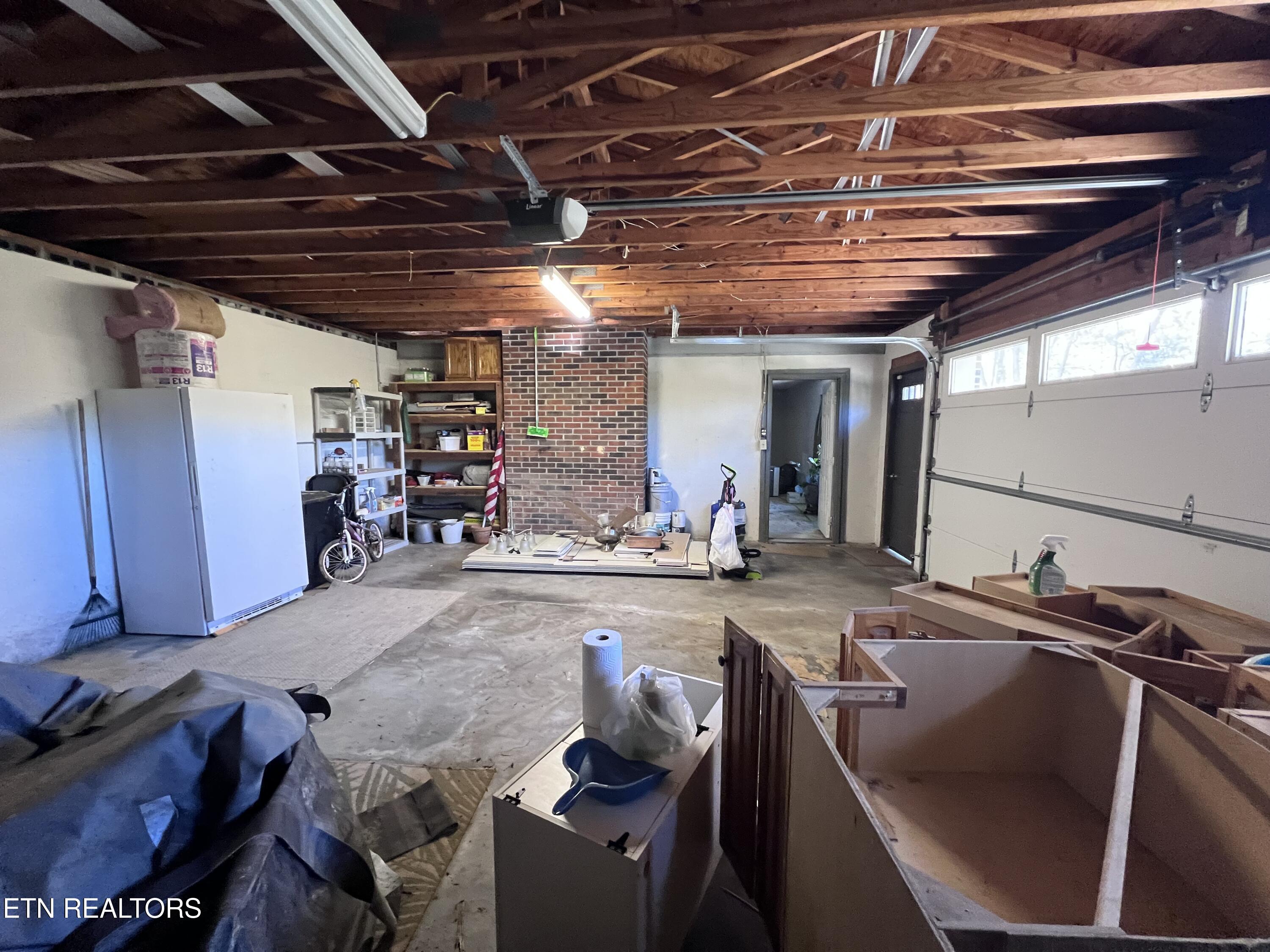 185 River Road Harrogate TN 37752