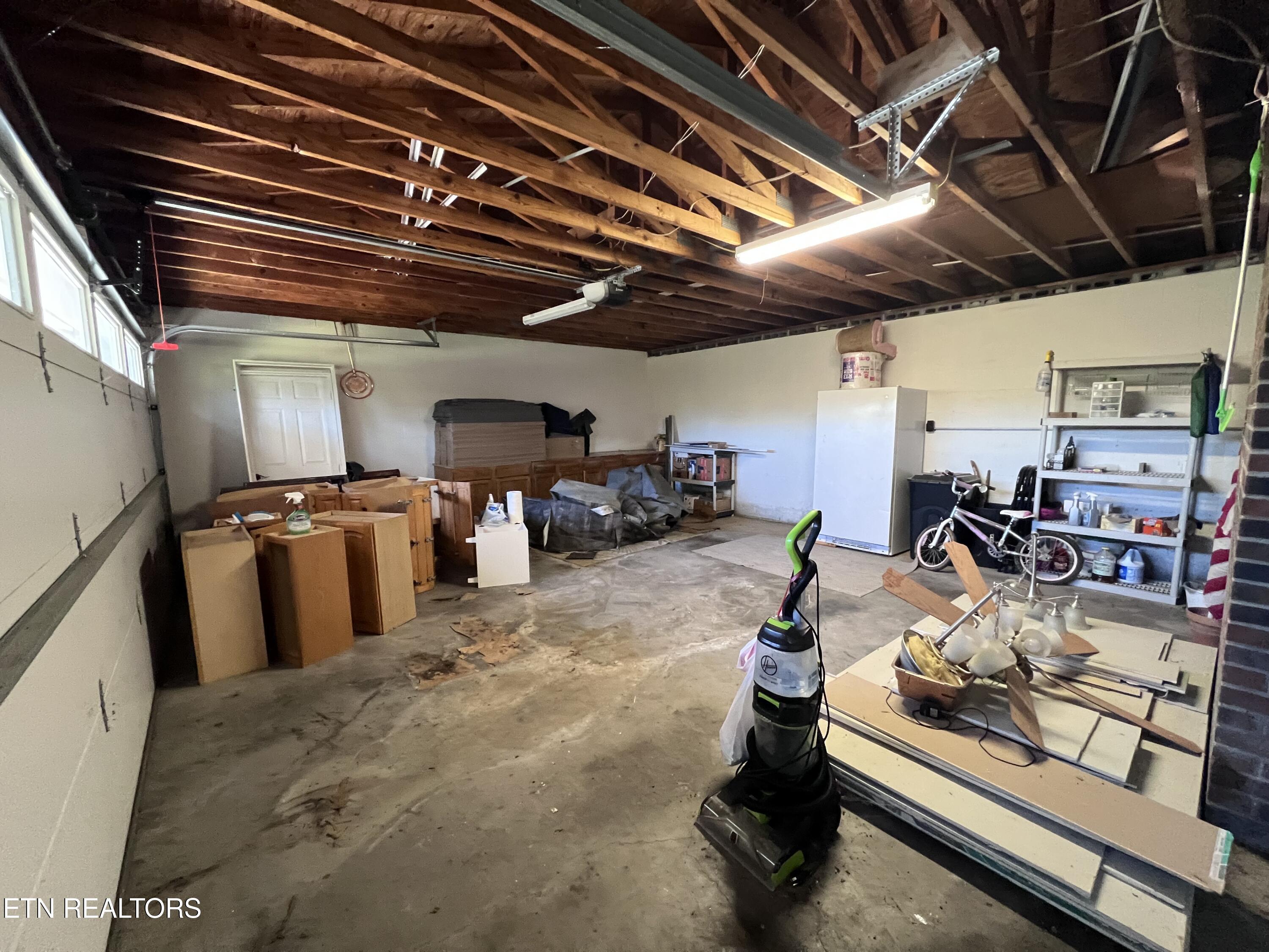 185 River Road Harrogate TN 37752