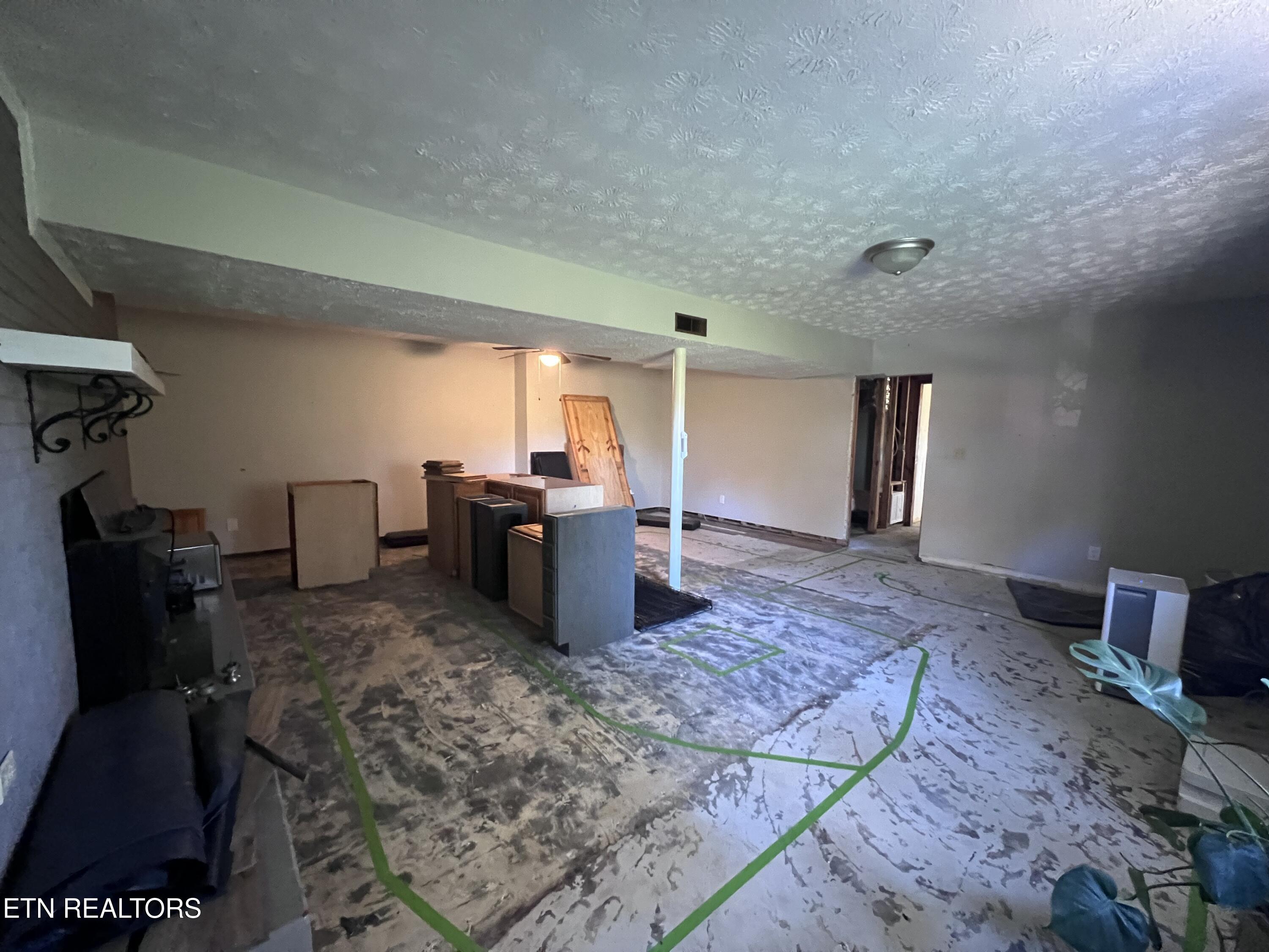 185 River Road Harrogate TN 37752