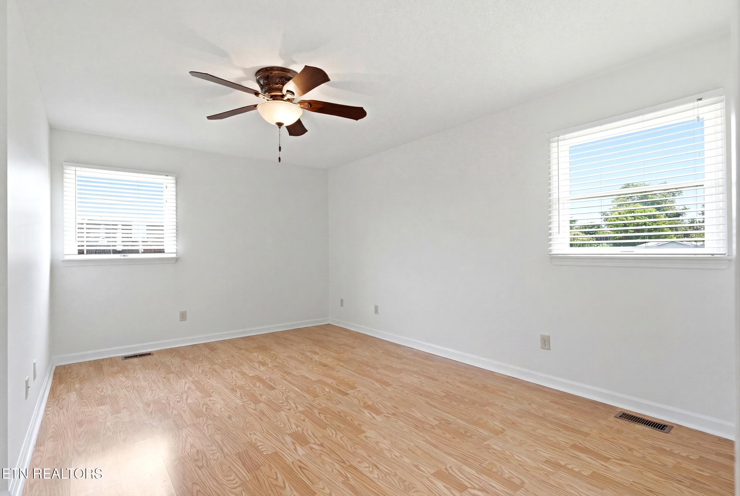 127 Overlook Drive Loudon TN 37774
