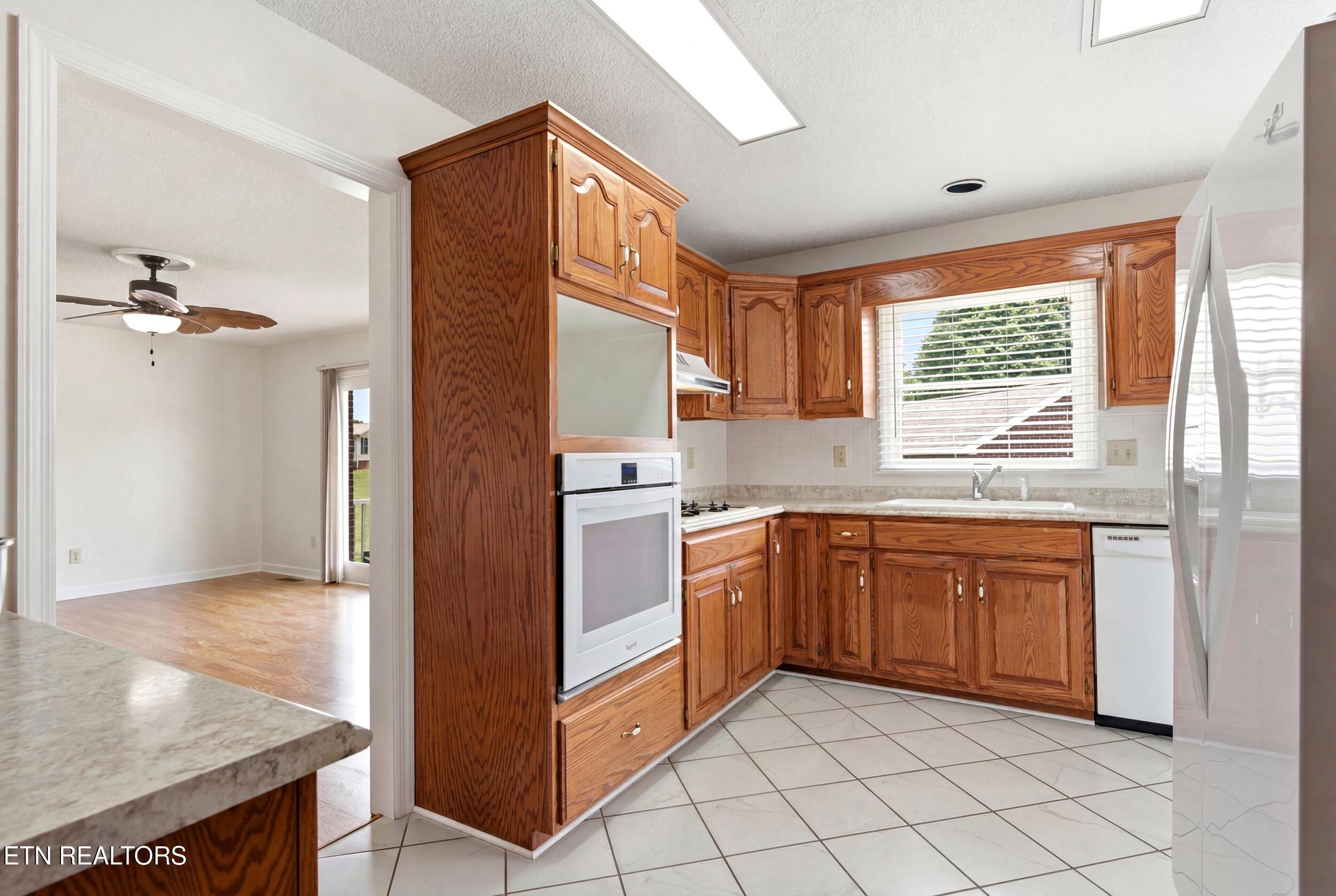 127 Overlook Drive Loudon TN 37774