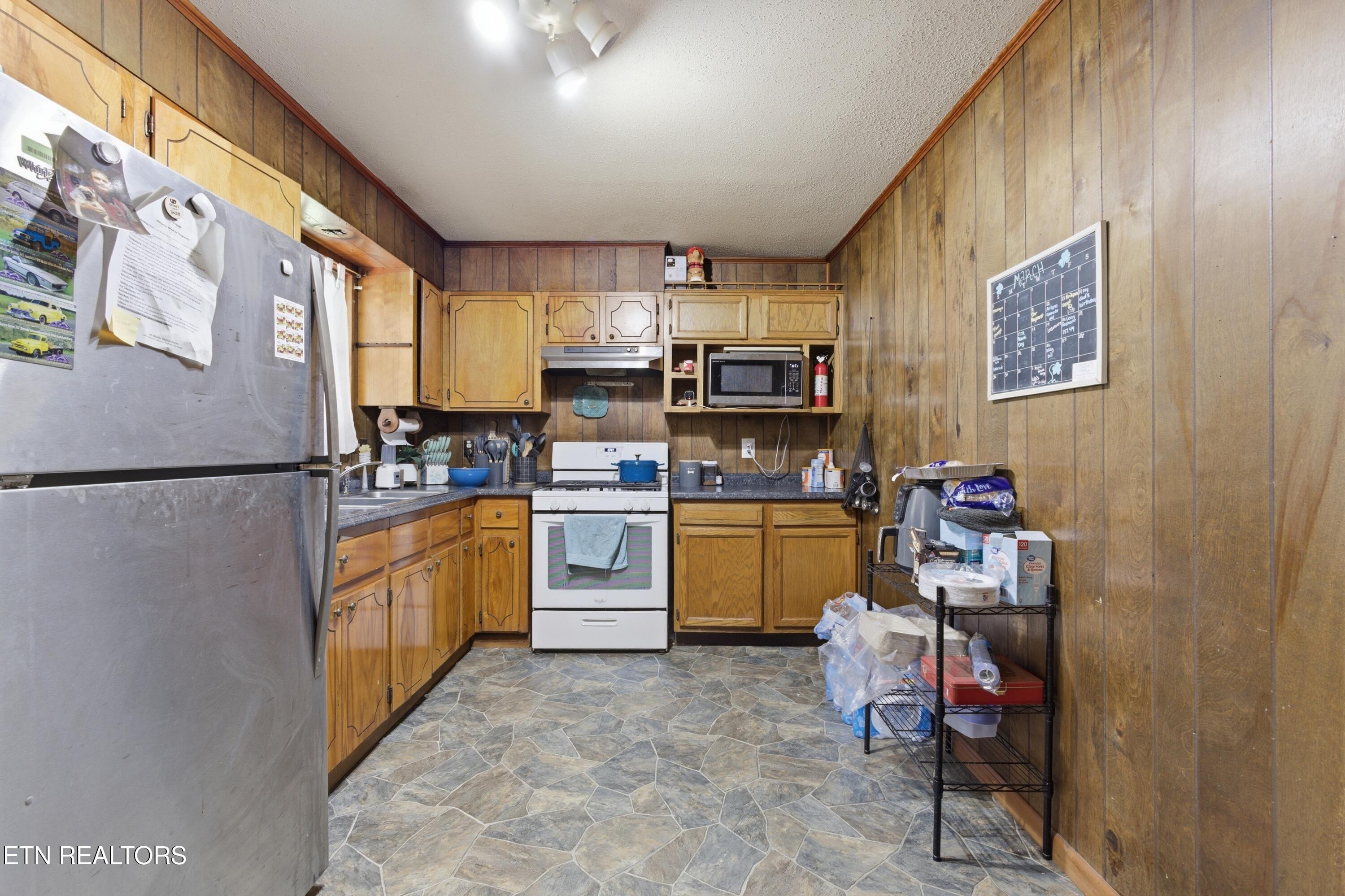 168 Childs Road Harriman TN 37748